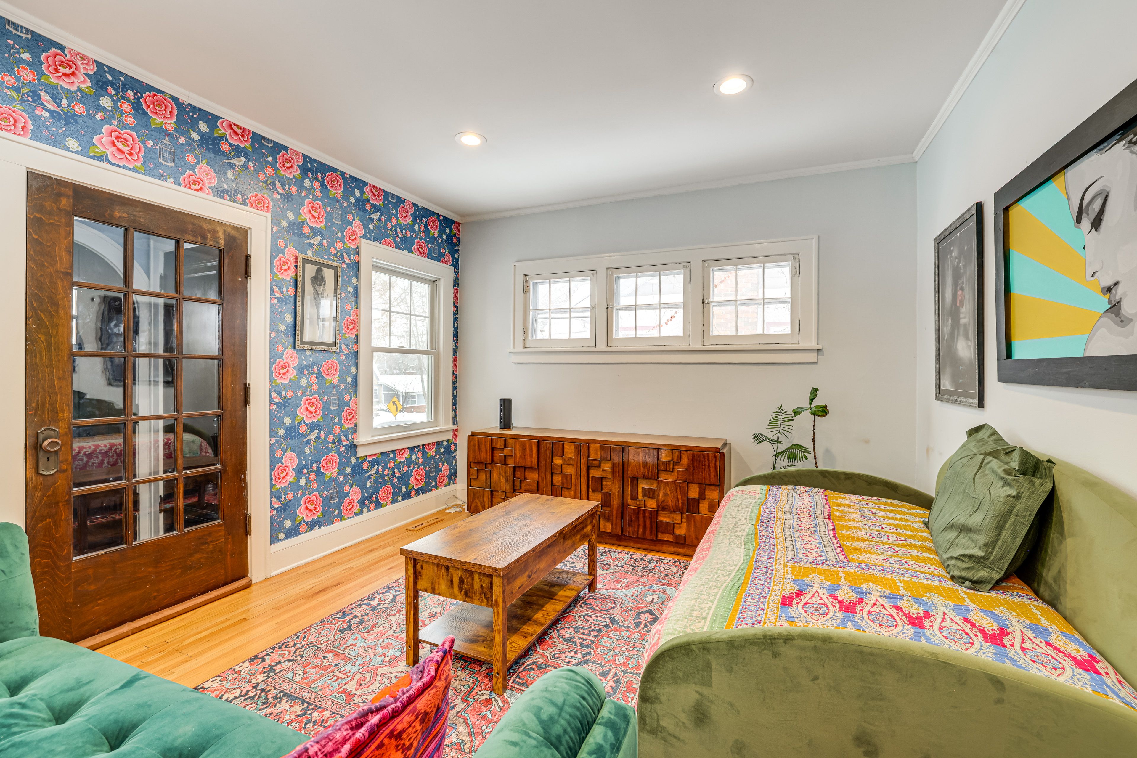 Main Living Area | Twin Daybed | 1st Floor