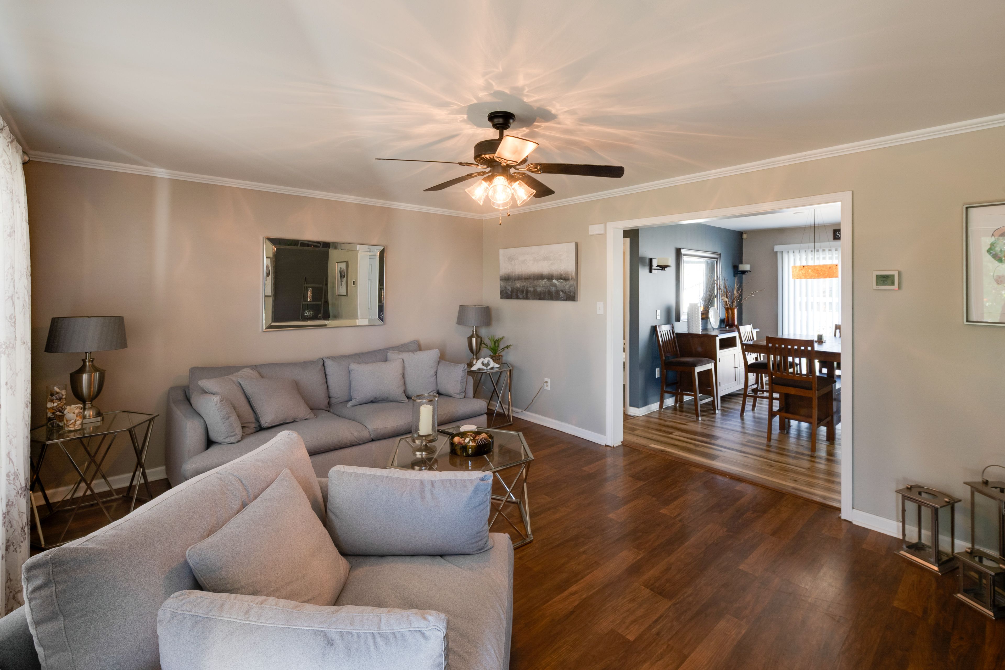 Living Room | Flat-Screen TV | Central Heating & A/C | Free WiFi