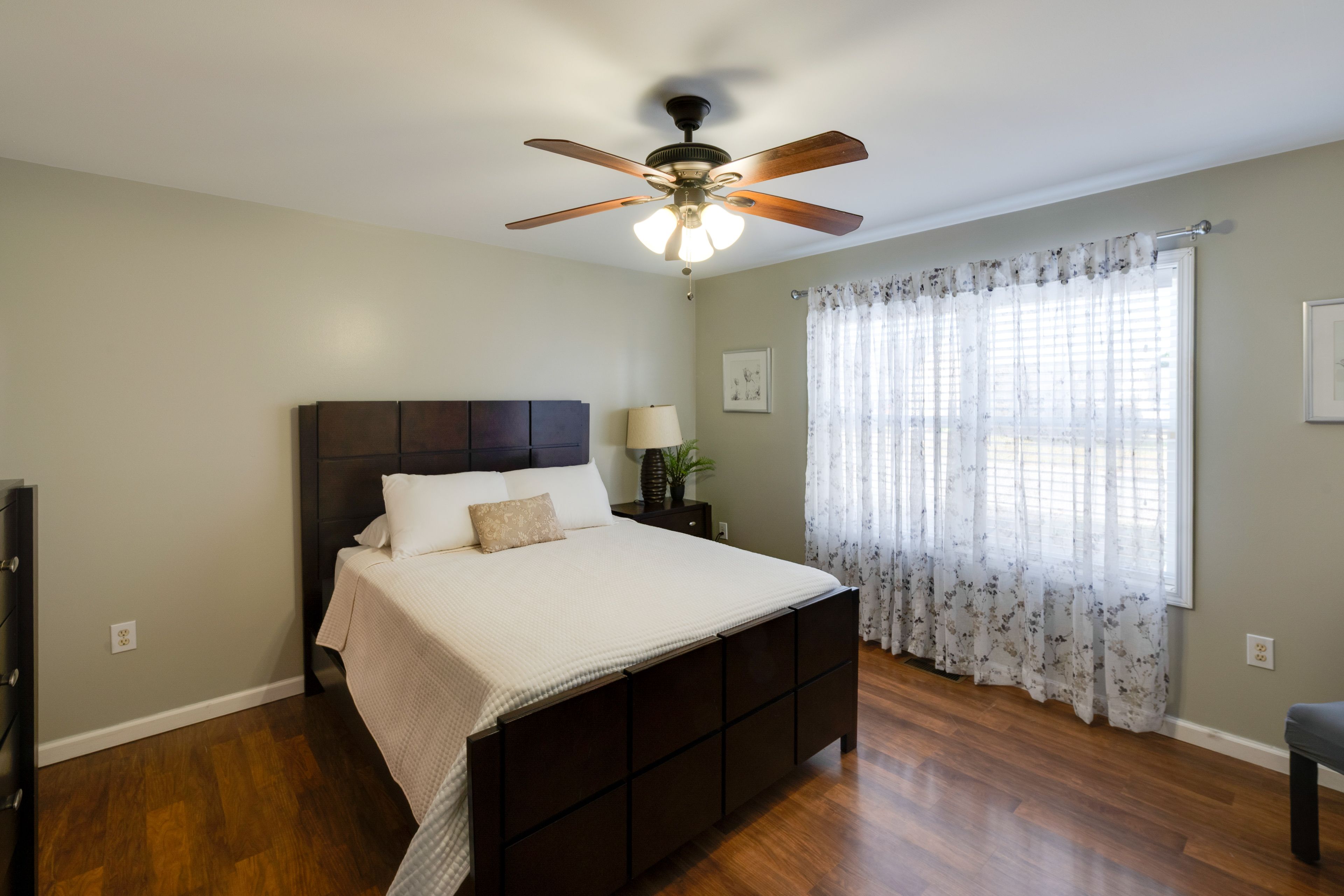 Bedroom 1 | Queen Bed | Linens Provided | En-Suite Bathroom