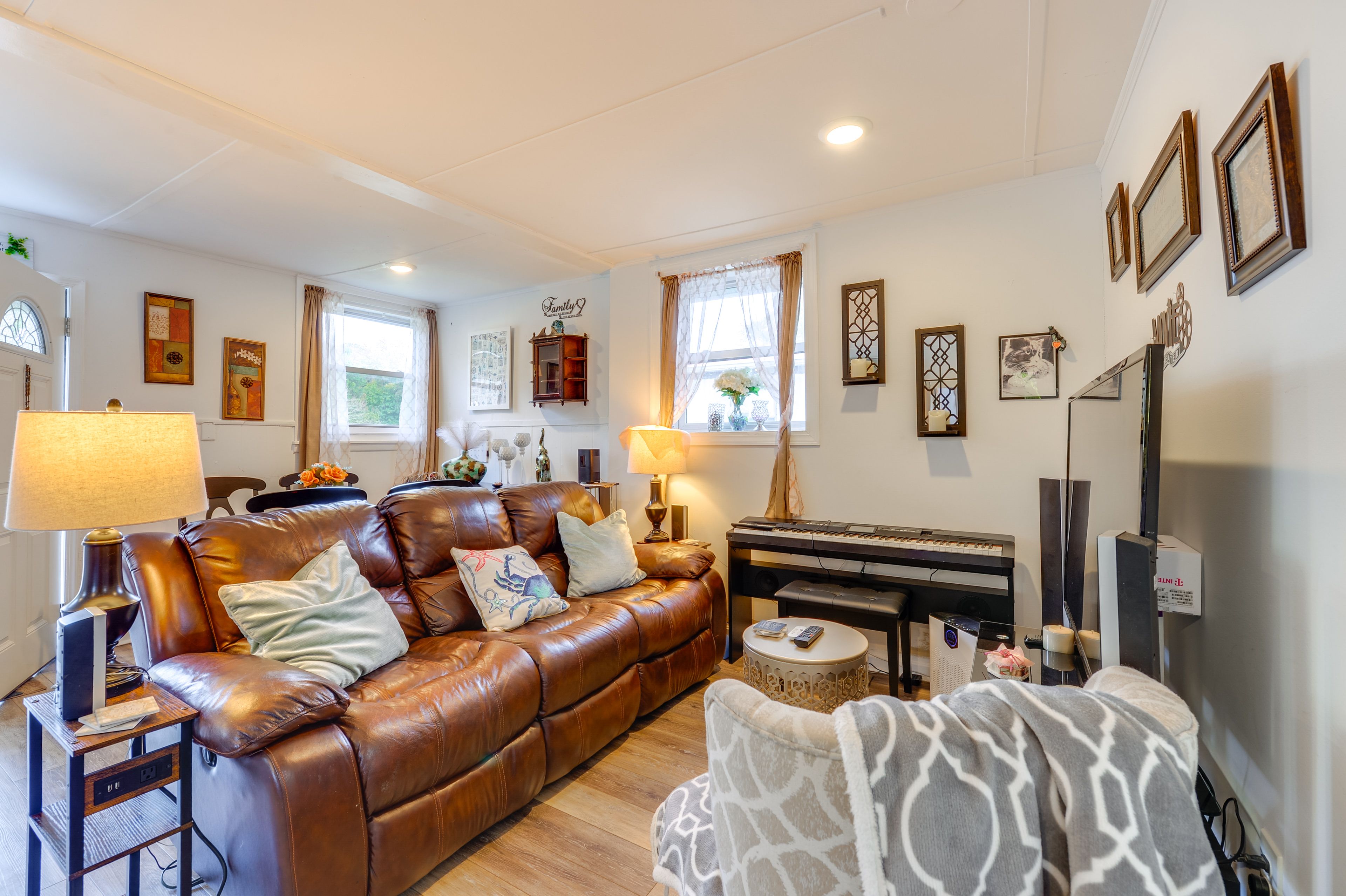 Grasonville Vacation Rental | 2BR | 1.5BA | 714 Sq Ft | 4 Steps to Enter