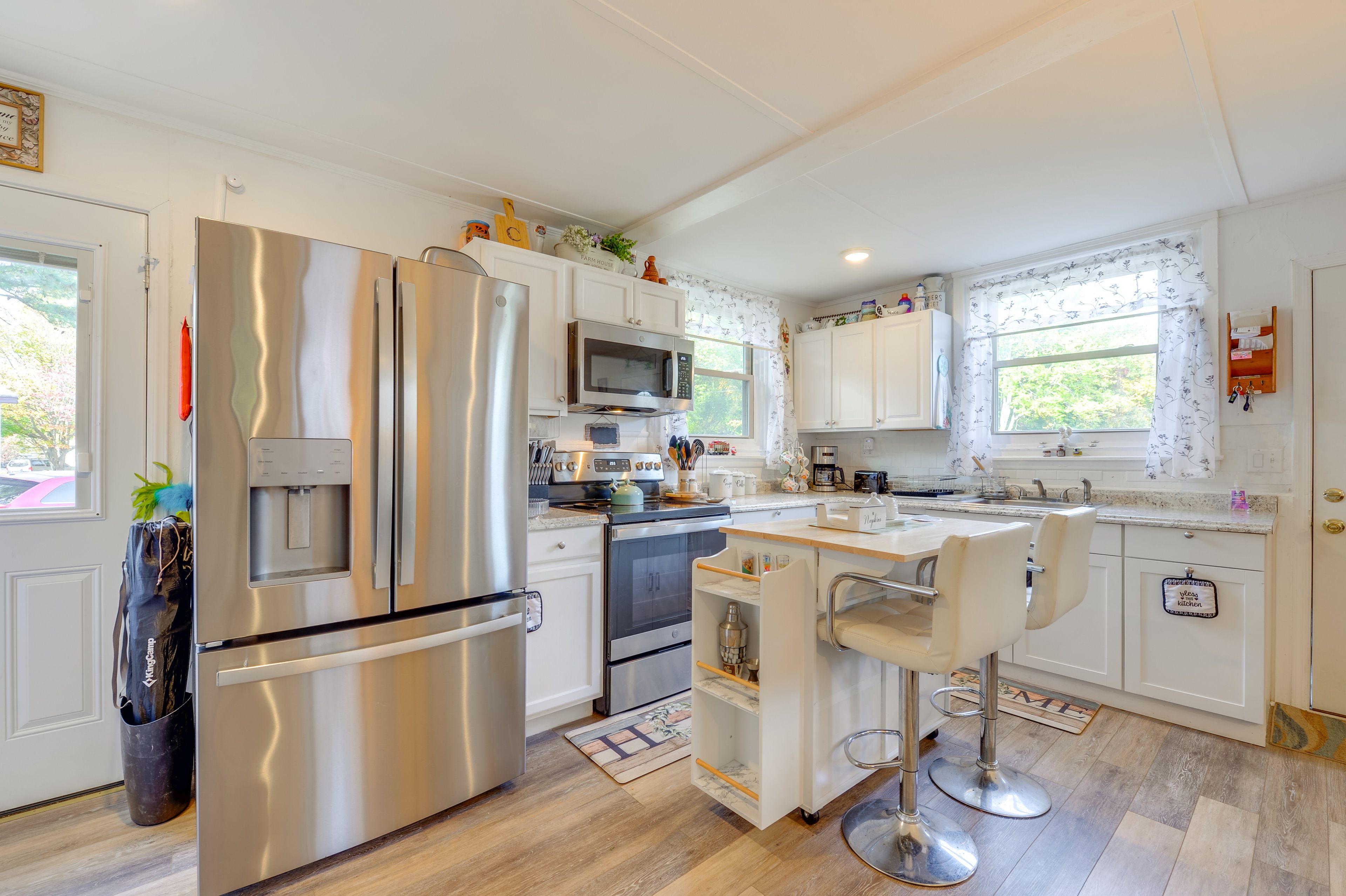 Kitchen | Cooking Basics | Drip Coffee Maker | Microwave | Toaster | Blender