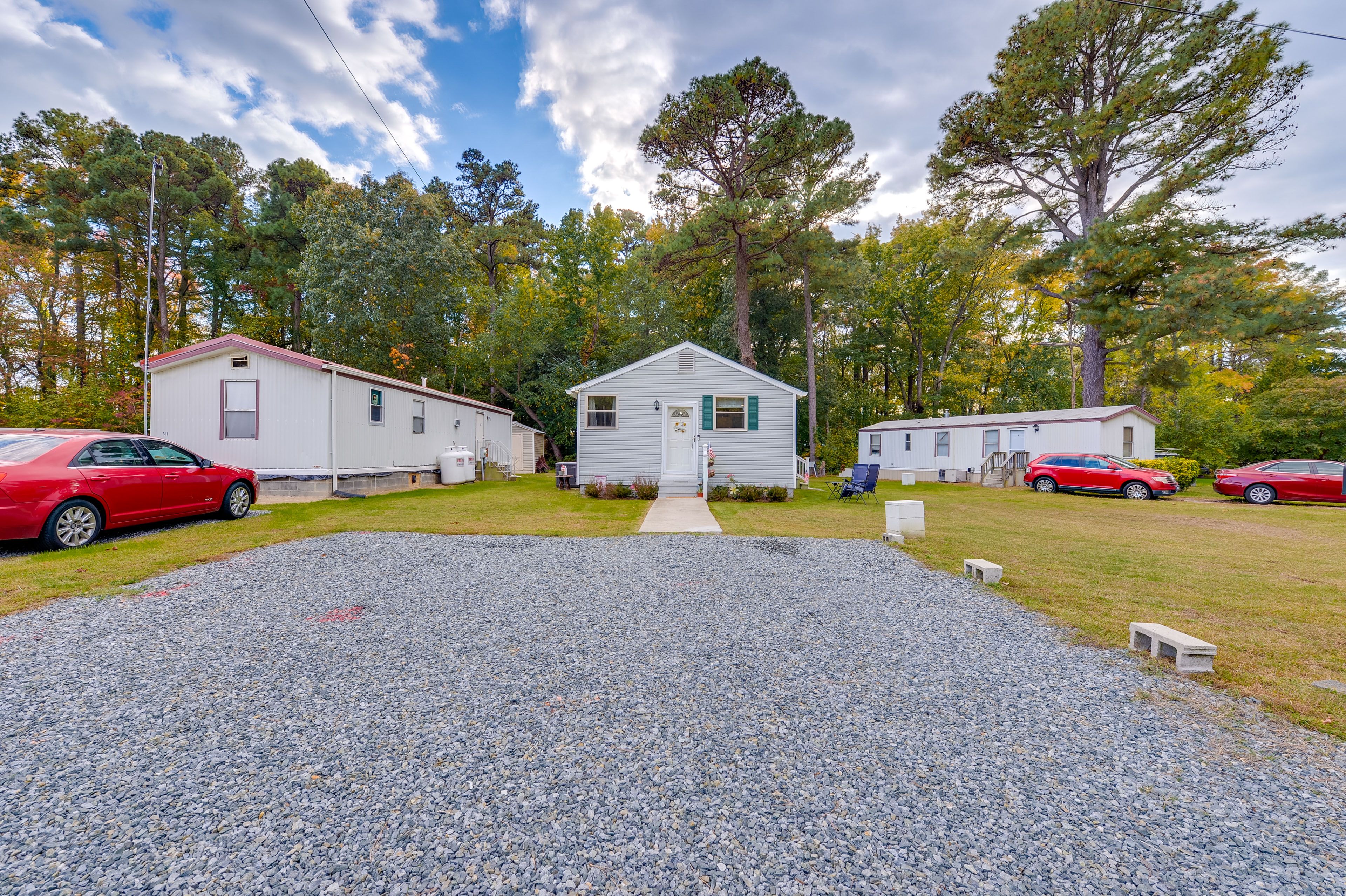 Parking | Driveway (3 Vehicles)