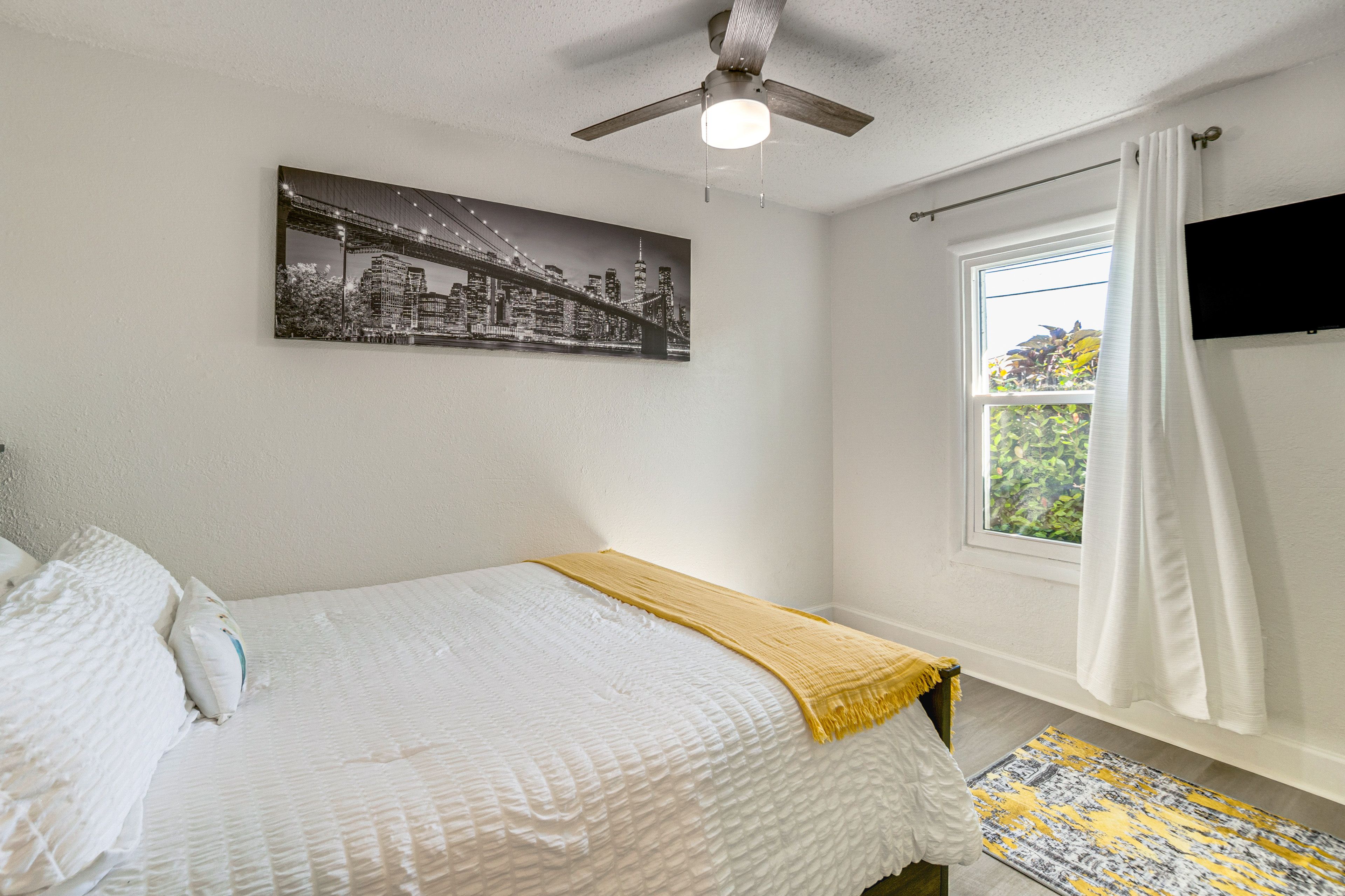 Bedroom 3 | Queen Bed w/ Twin Trundle