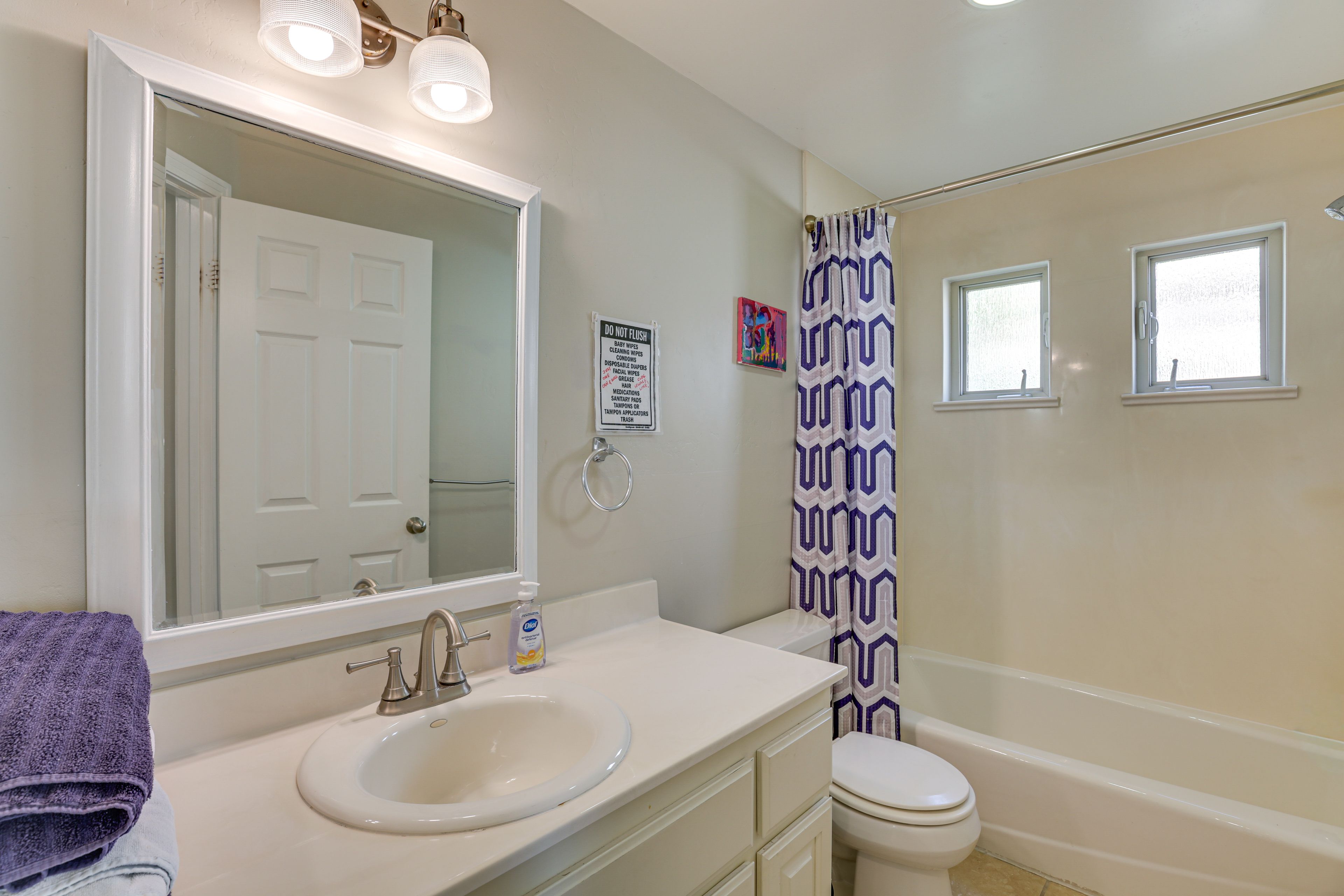 Full Bathroom | 3rd Floor | Complimentary Toiletries