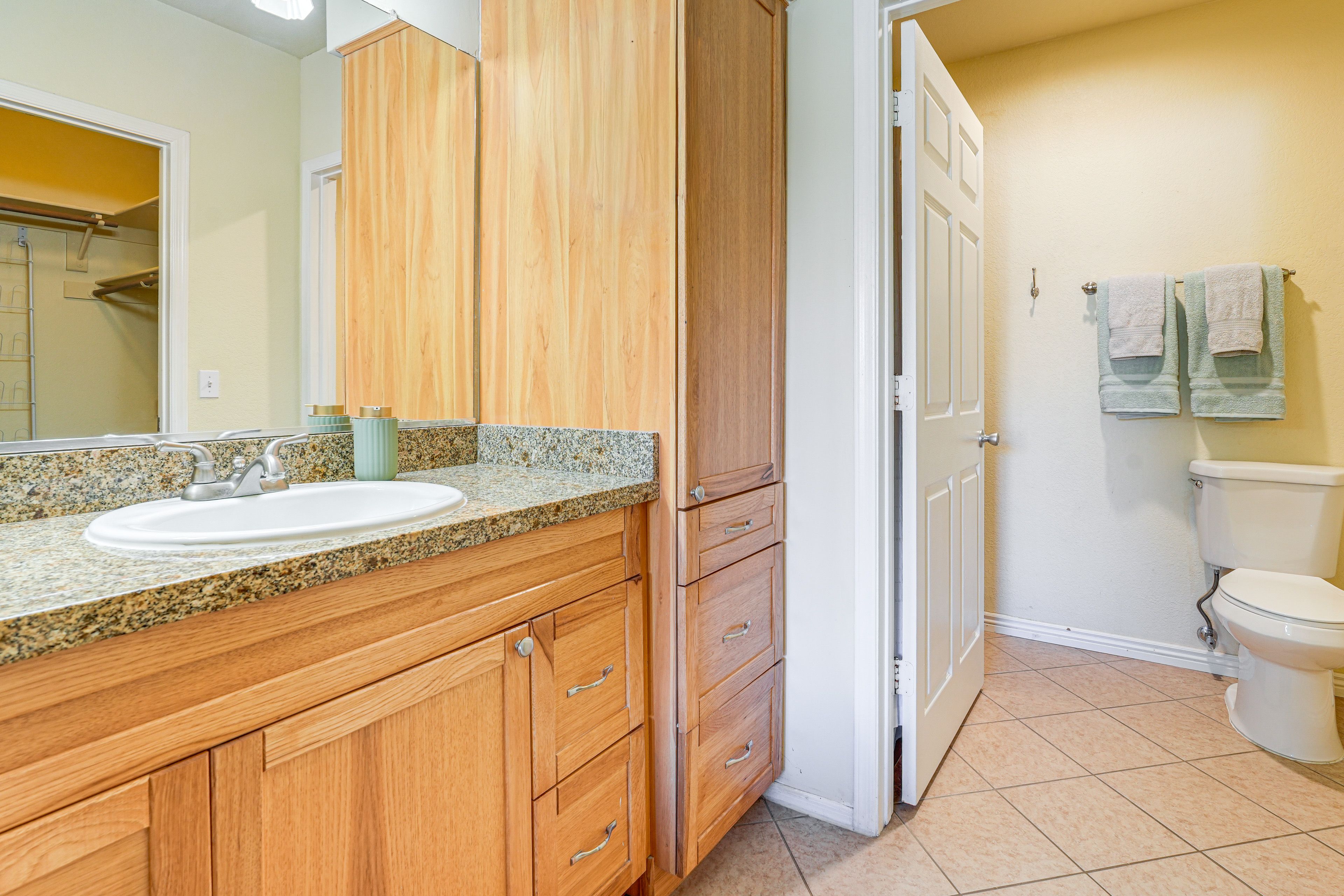 Full Bath | Towels | Hair Dryer