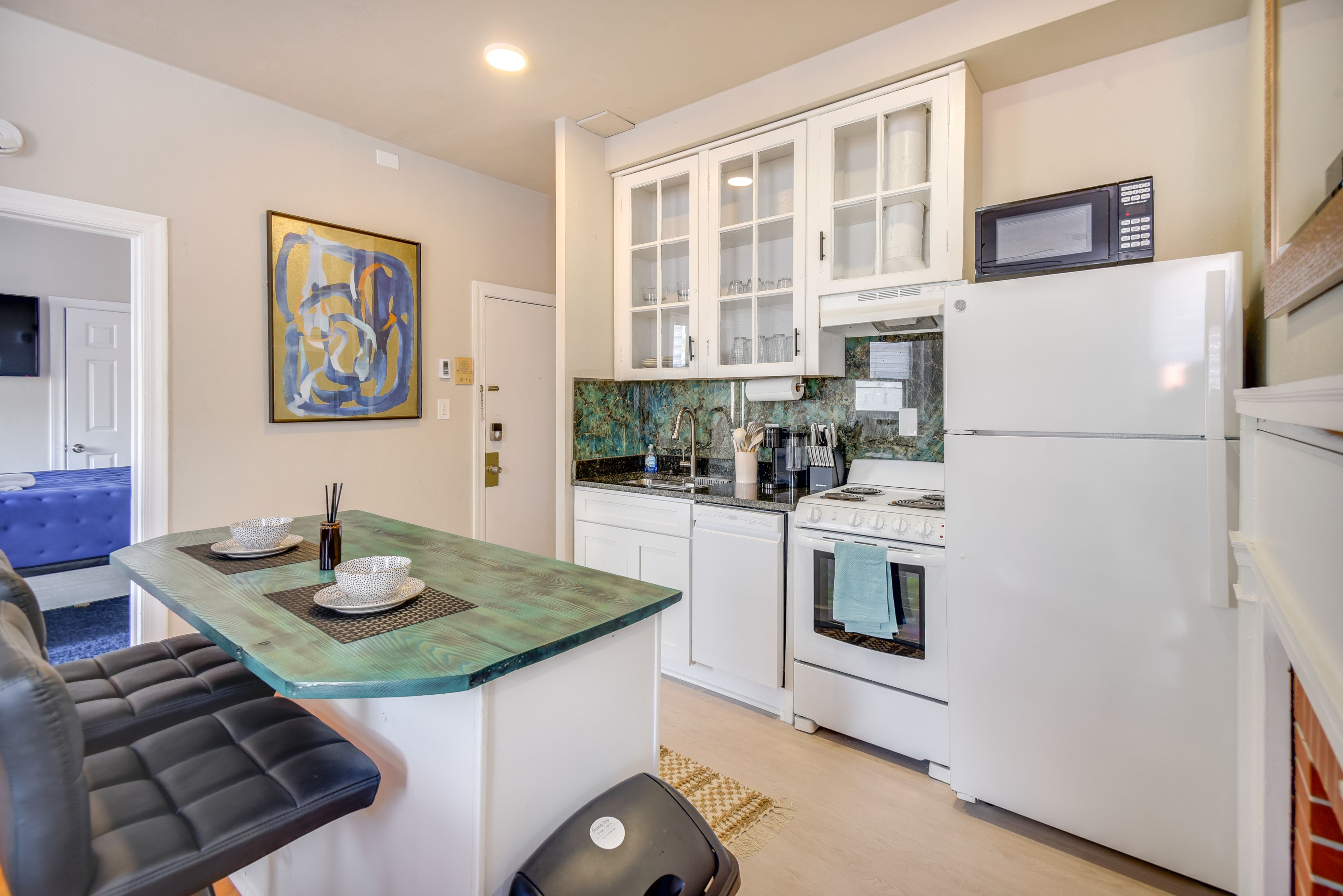 Kitchen | Keurig Coffee Maker | Dishwasher | Cooking Basics