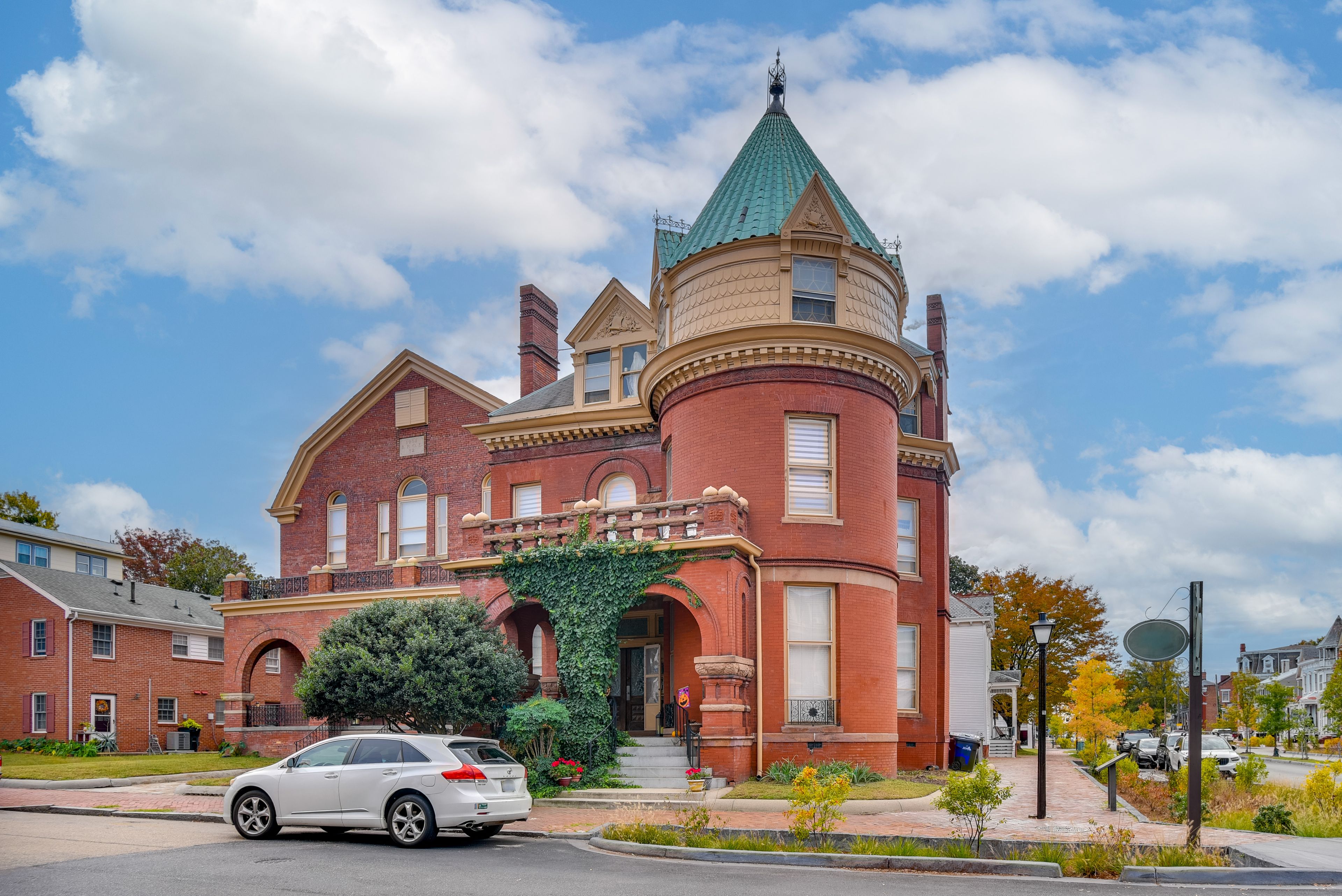 Street Parking (First-Come, First-Served)