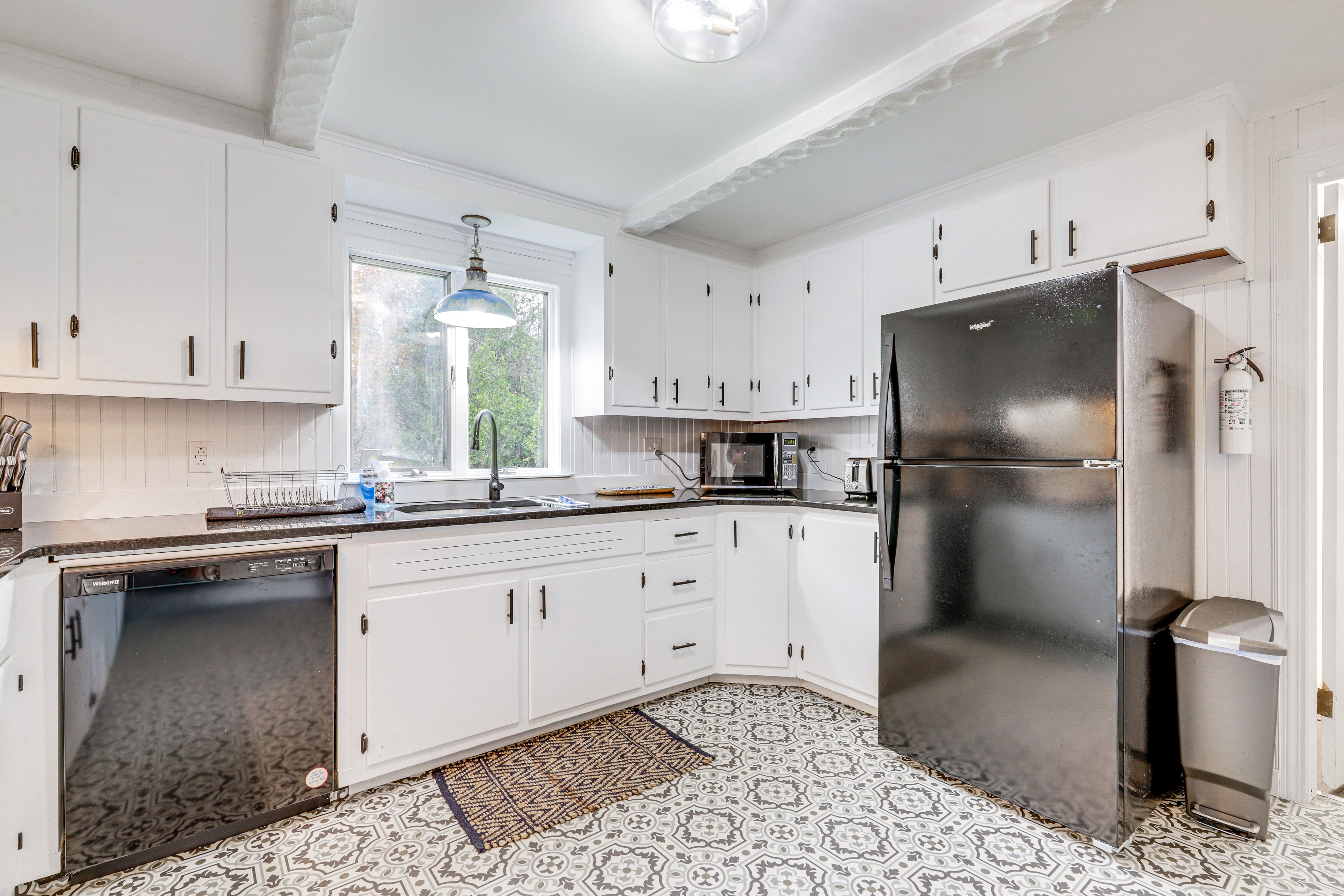 Kitchen | Cooking Basics | Main Level