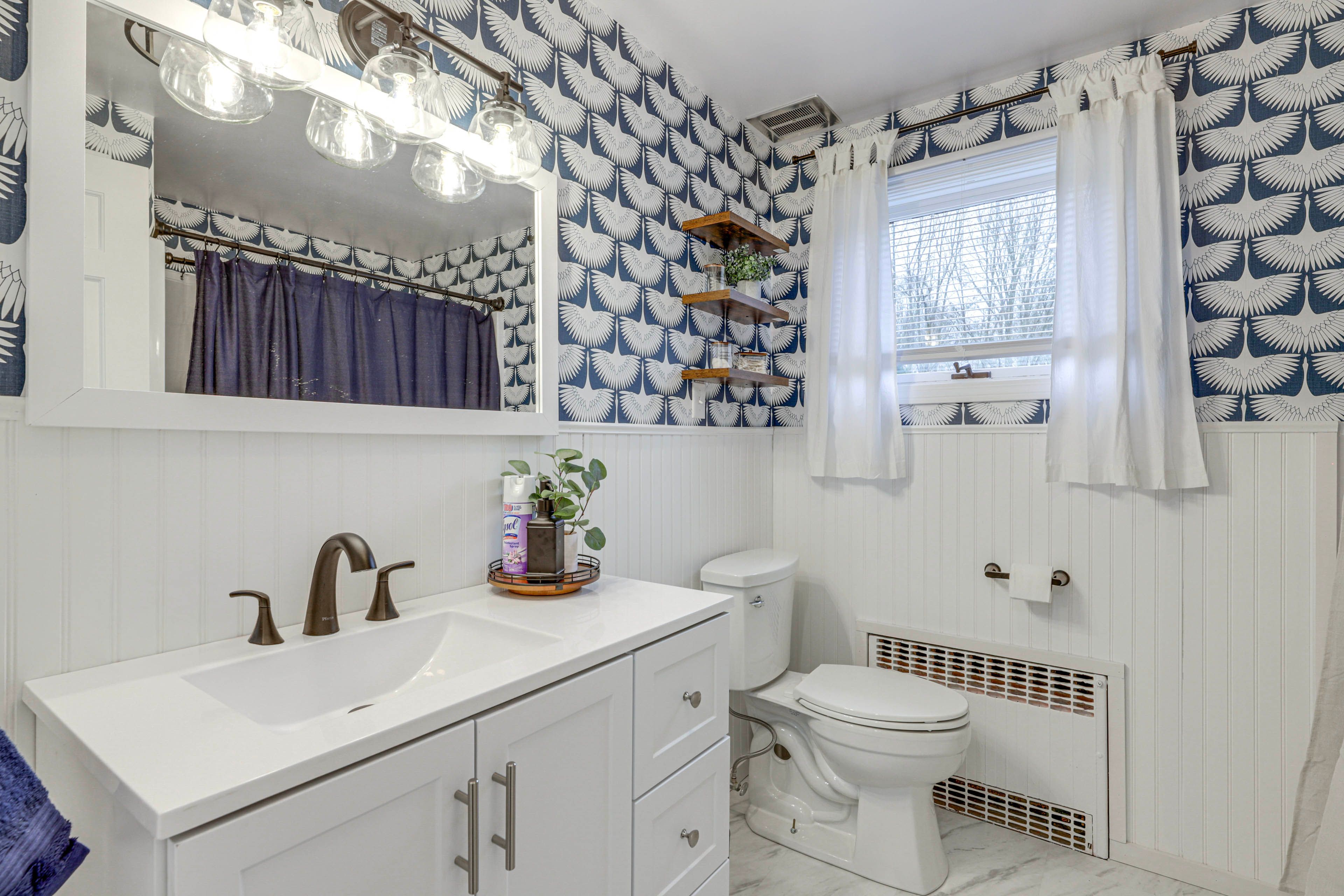 En-Suite Bathroom | Towels Provided | Main Level