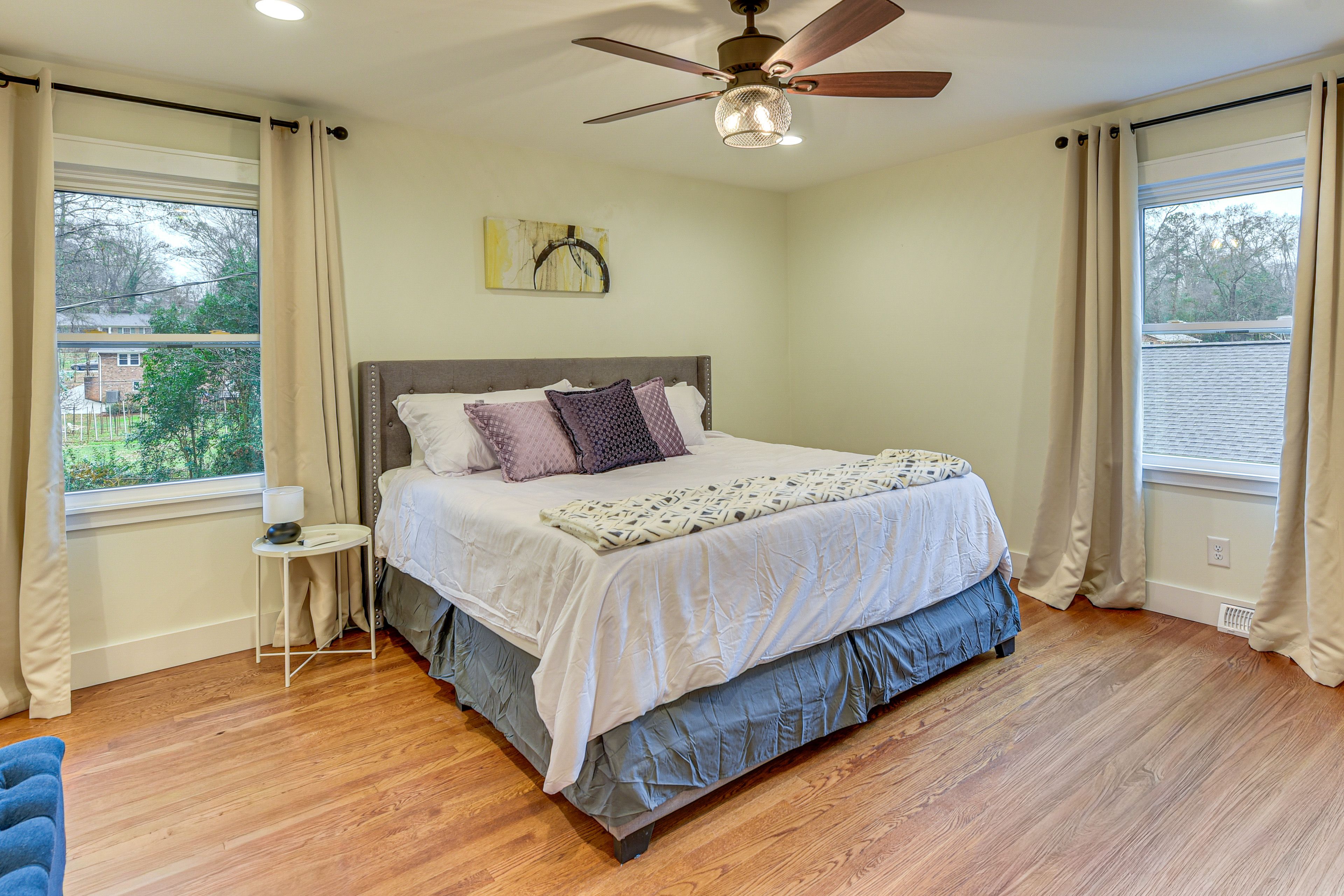 Bedroom 1 | King Bed