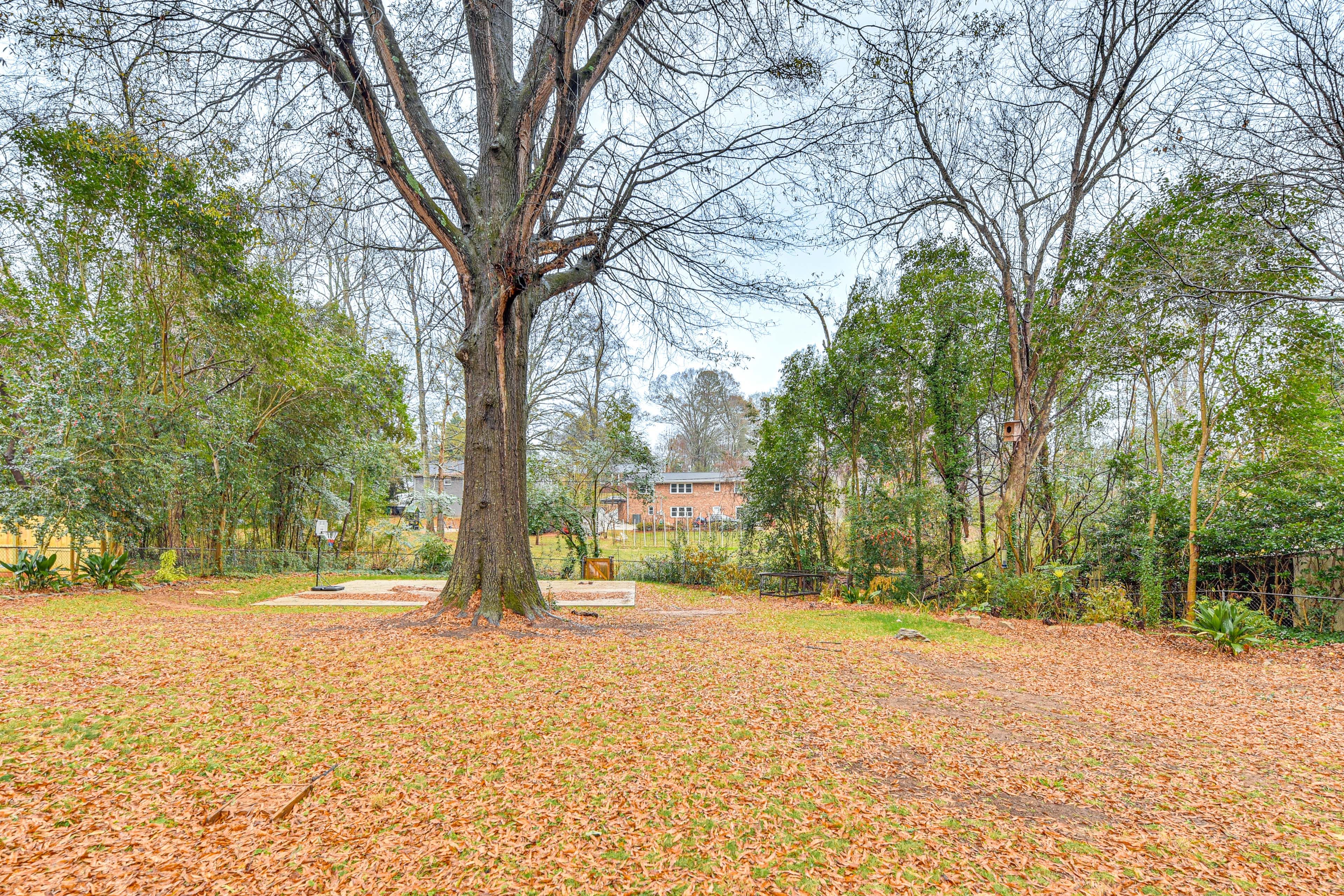 Fully Fenced Backyard | Basketball Court | Wood-Burning Fire Pit
