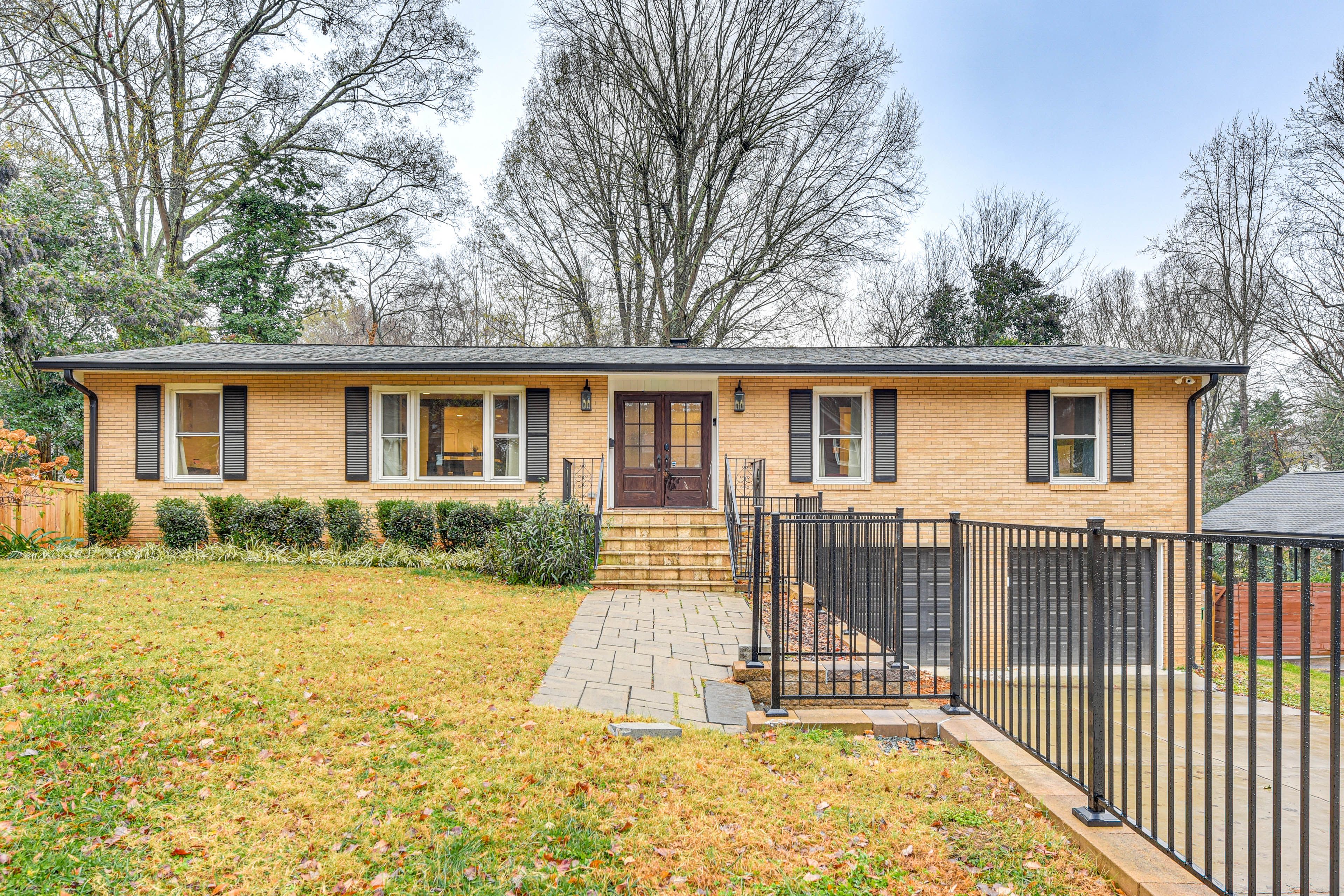 Home Exterior | Fully Fenced Front Yard