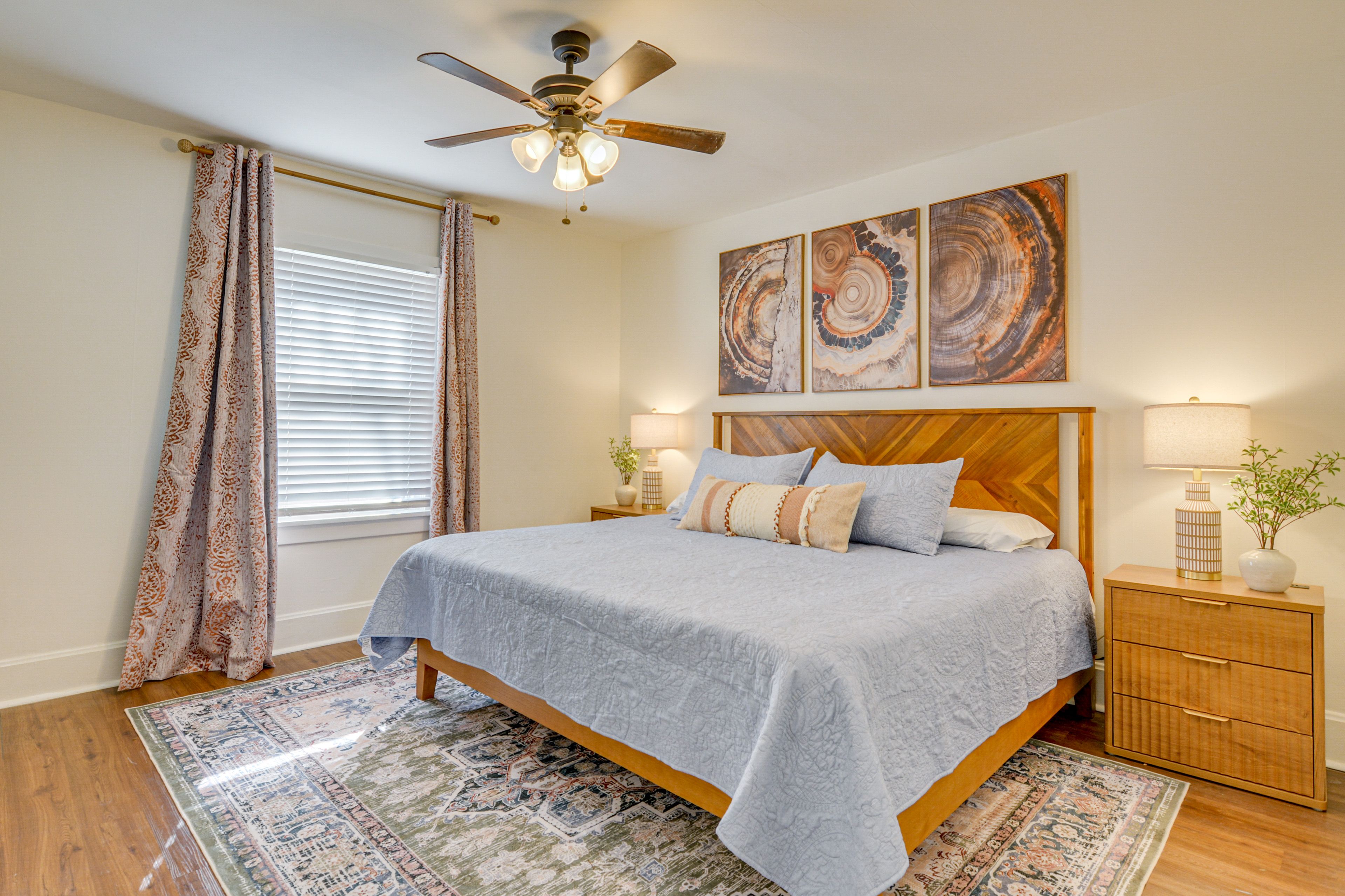 Bedroom 1 | King Bed | Smart TV