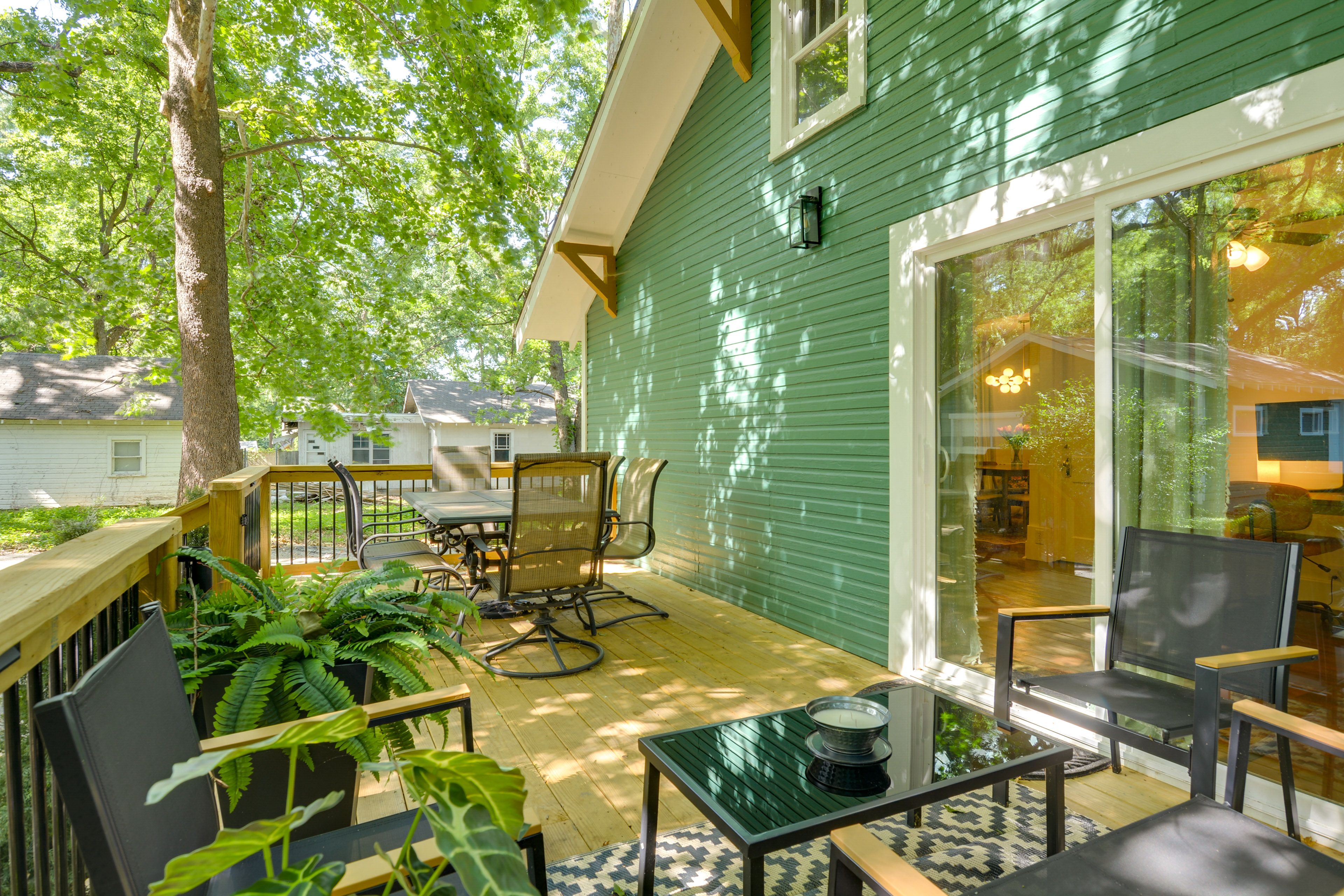 Private Deck