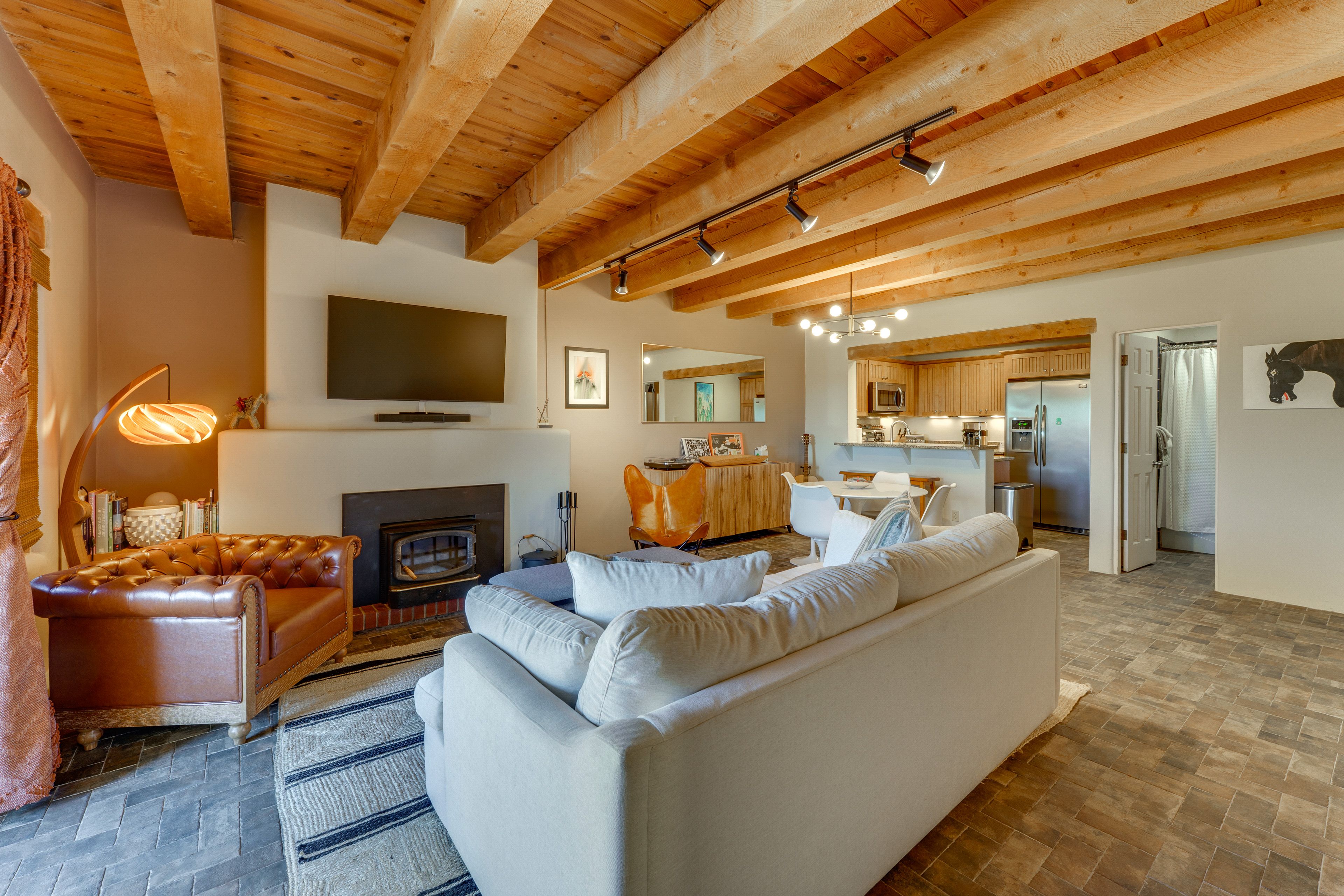 Valdez Vacation Rental | 2BR | 3BA | 1,500 Sq Ft | Stairs Required