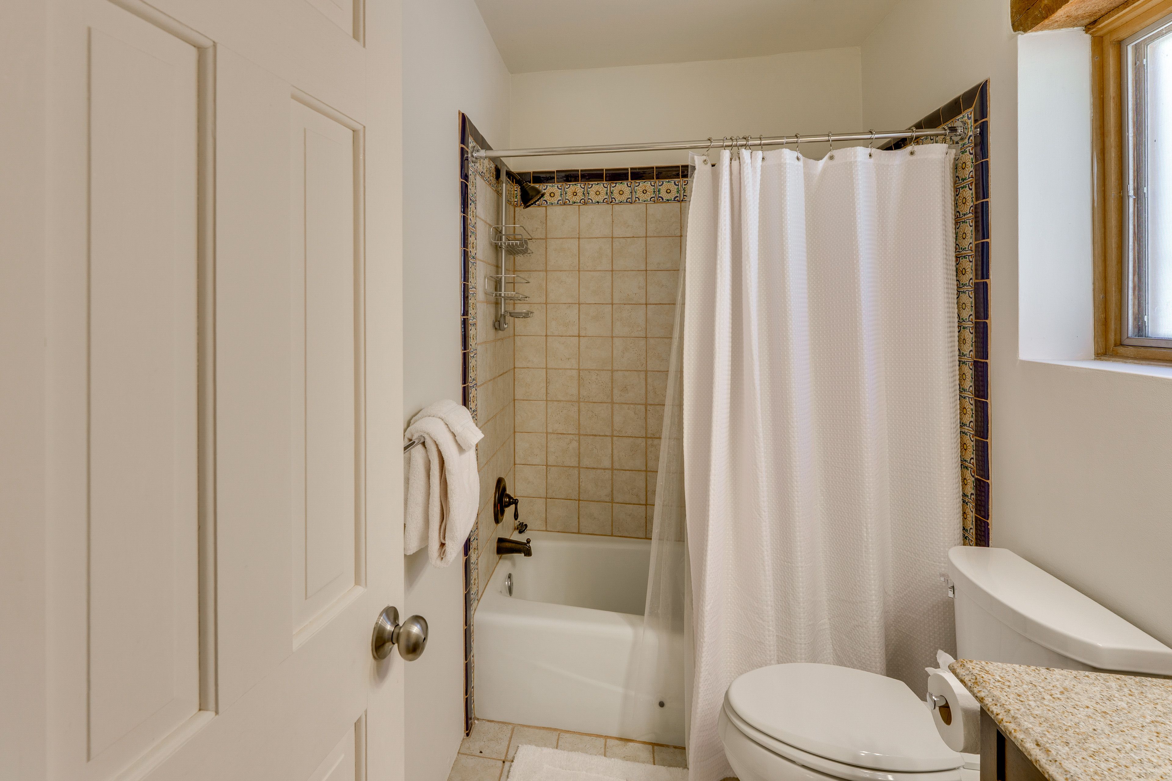 Full Bathroom | 3rd Floor