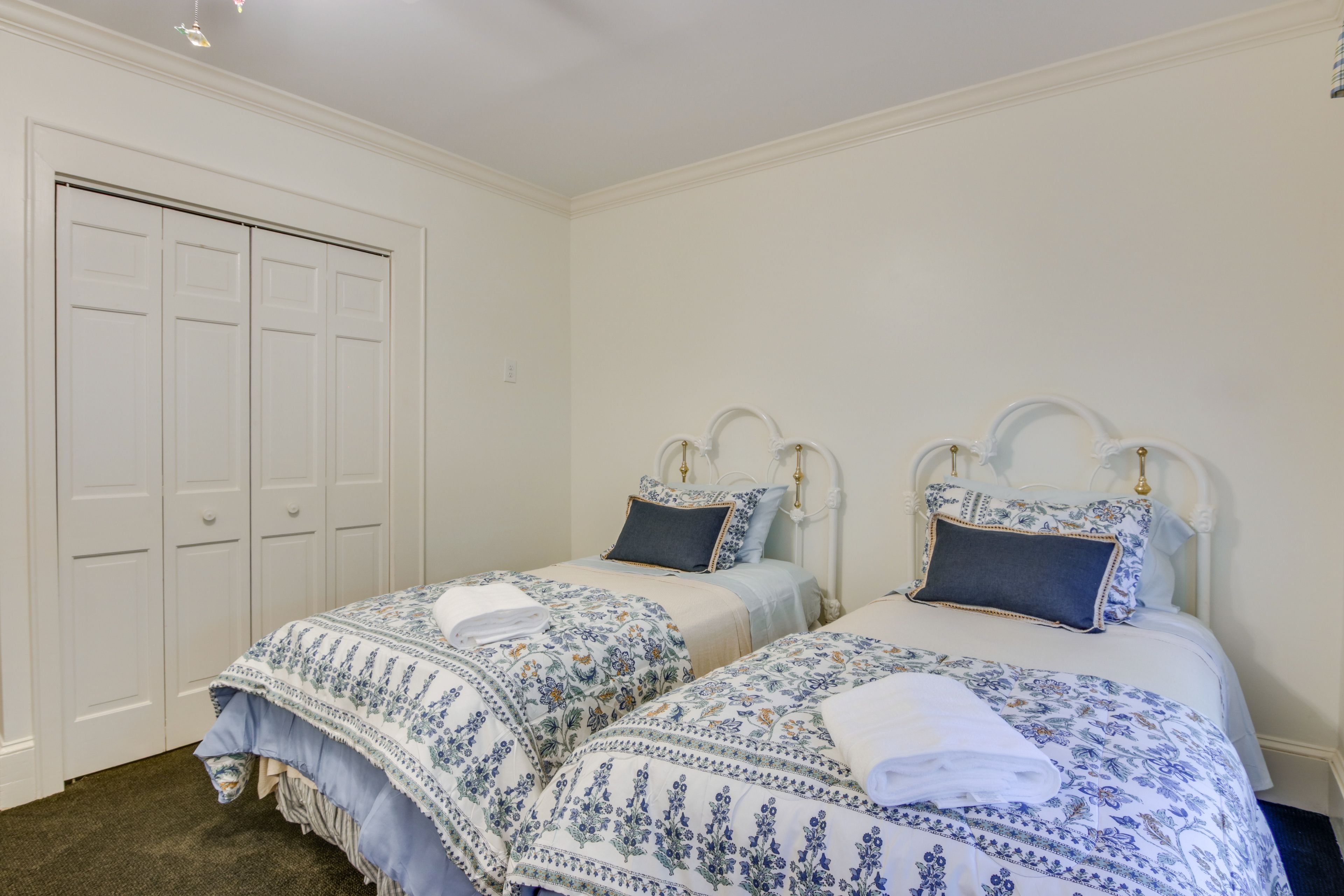 Bedroom 3 | 2 Twin Beds | 2nd Floor
