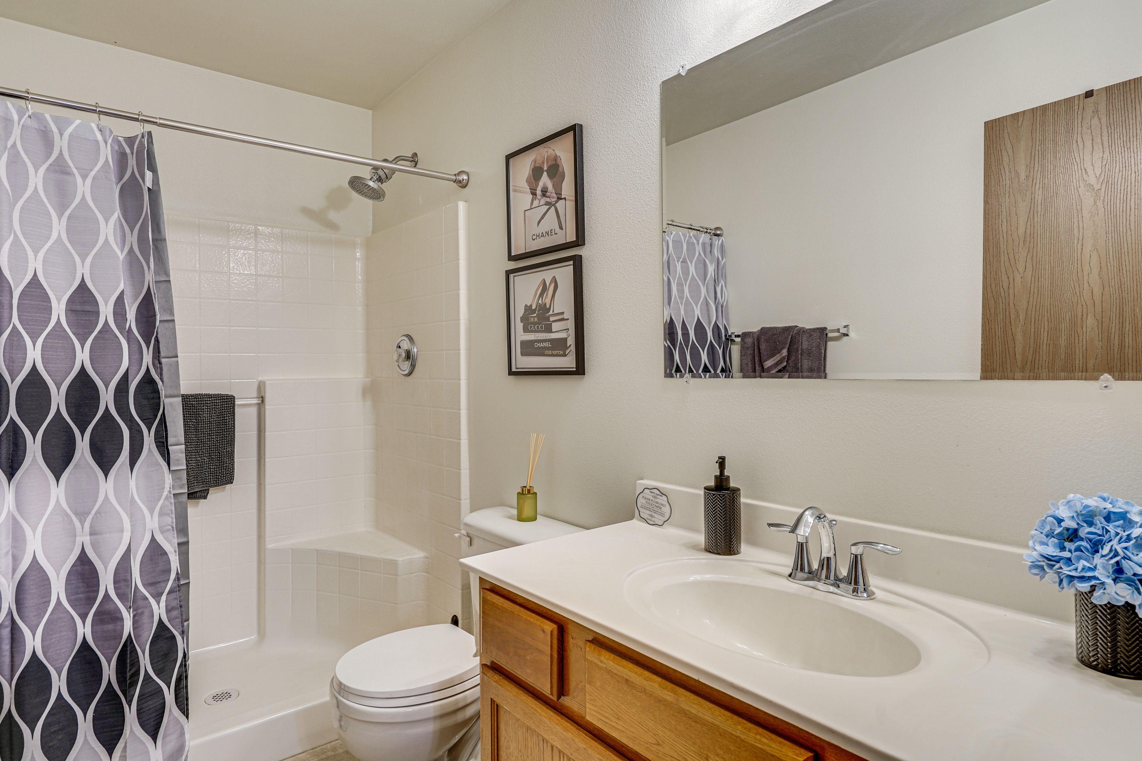 Bathroom | Towels Provided