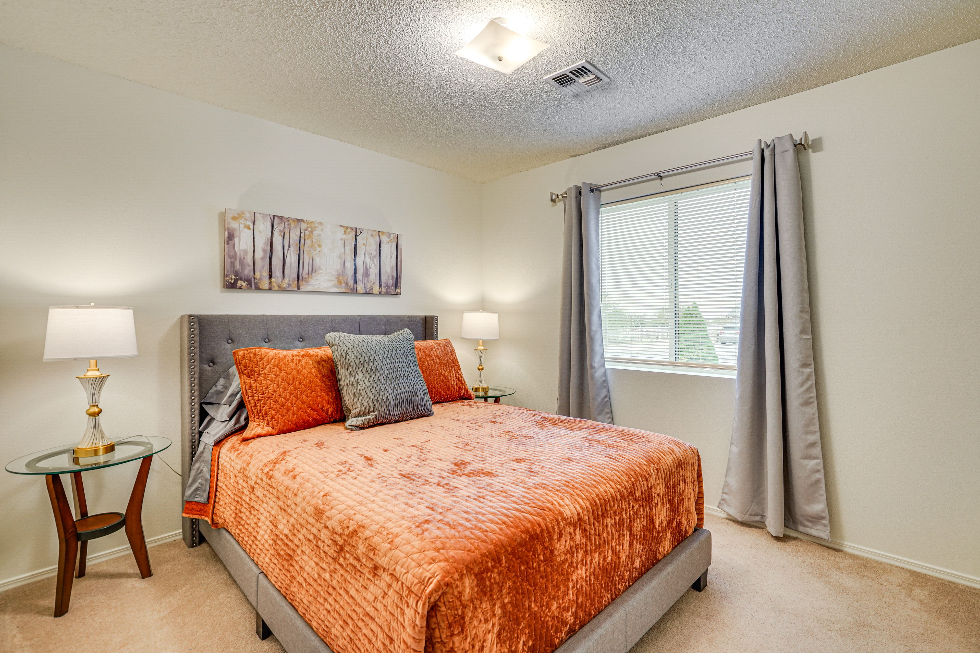 Bedroom 3 | Queen Bed