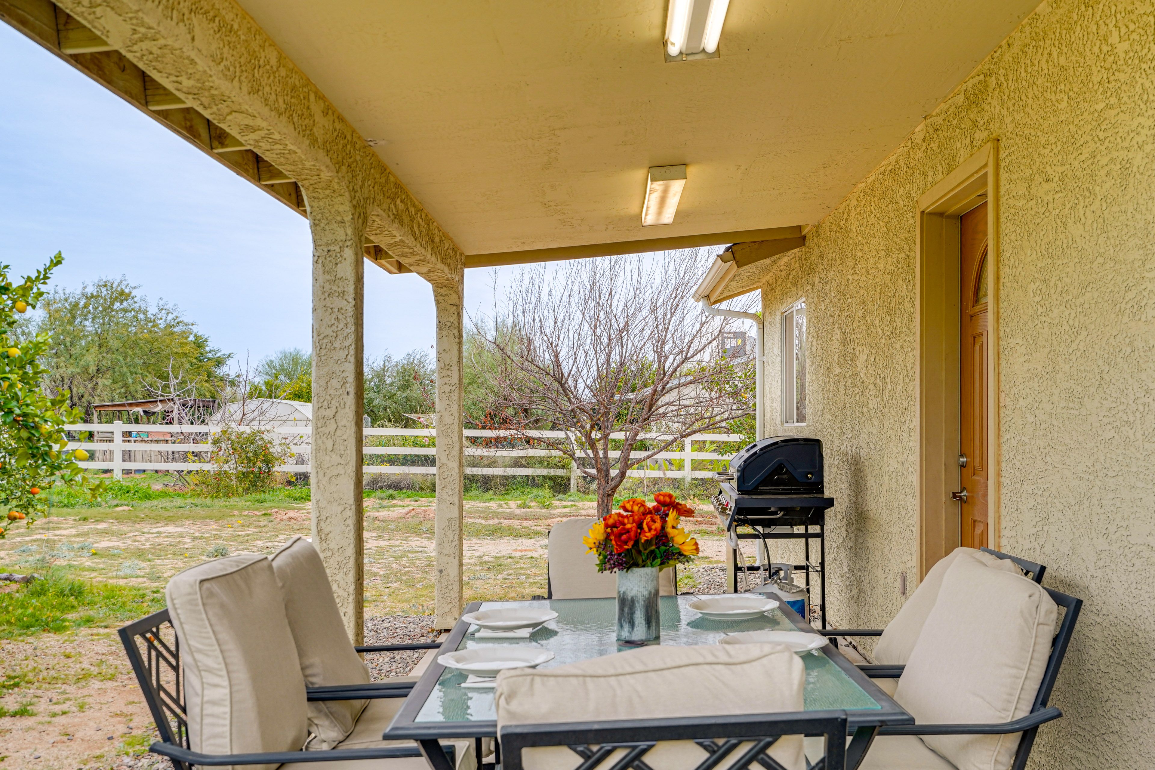 Covered Patio | Gas Grill