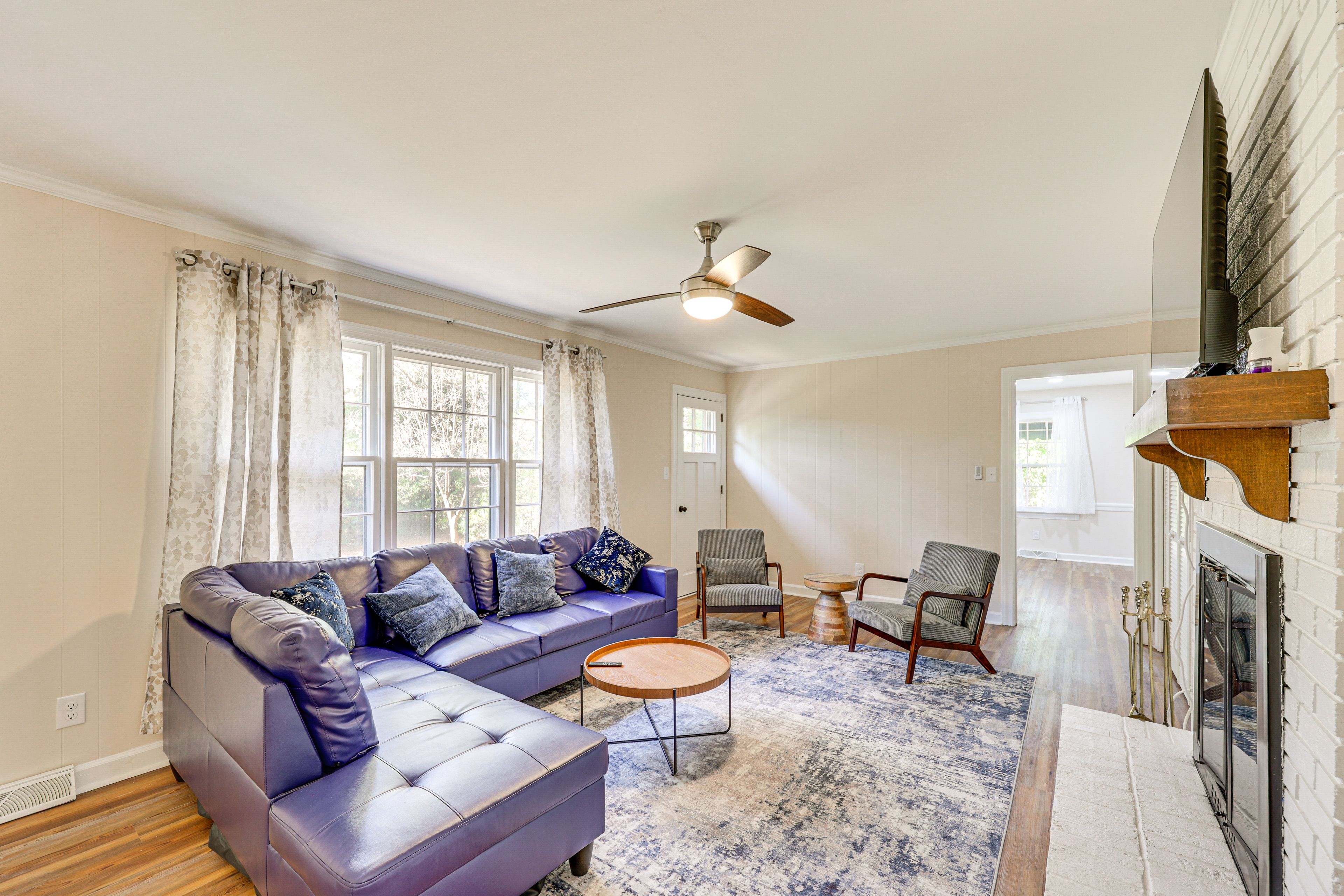 Living Room | Flat-Screen TV | Fireplace (Decorative Only)