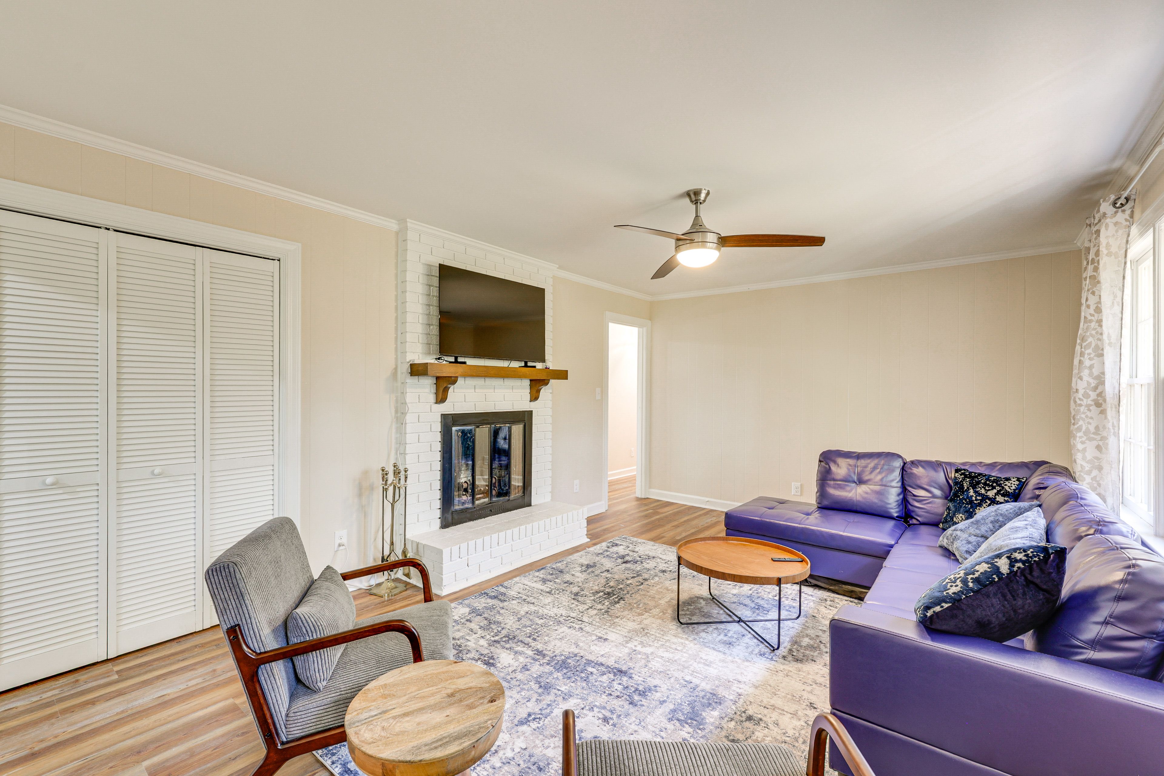 Living Room | Free WiFi | Central Heat & A/C