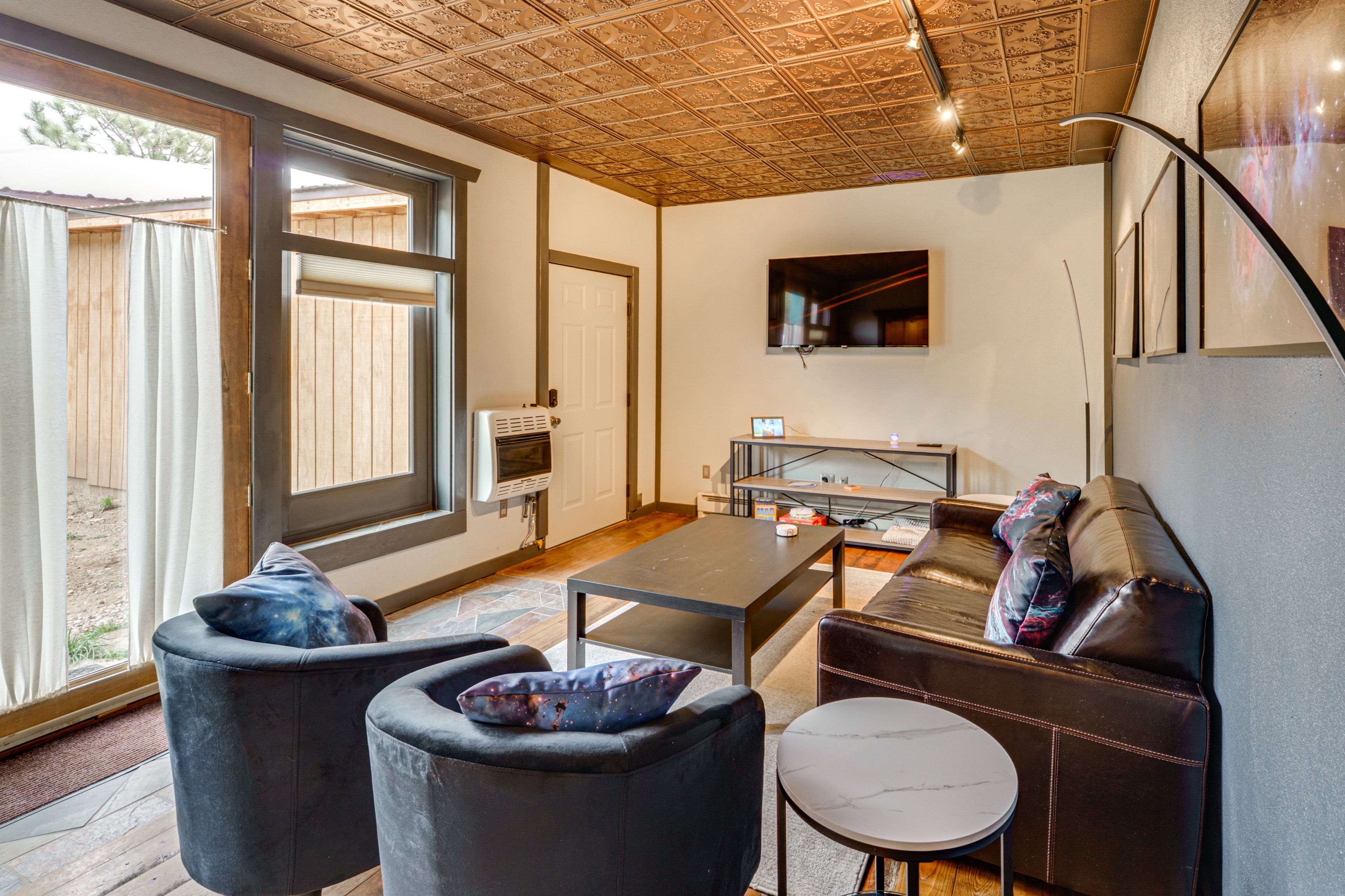 Den | Smart TV | Lower Level