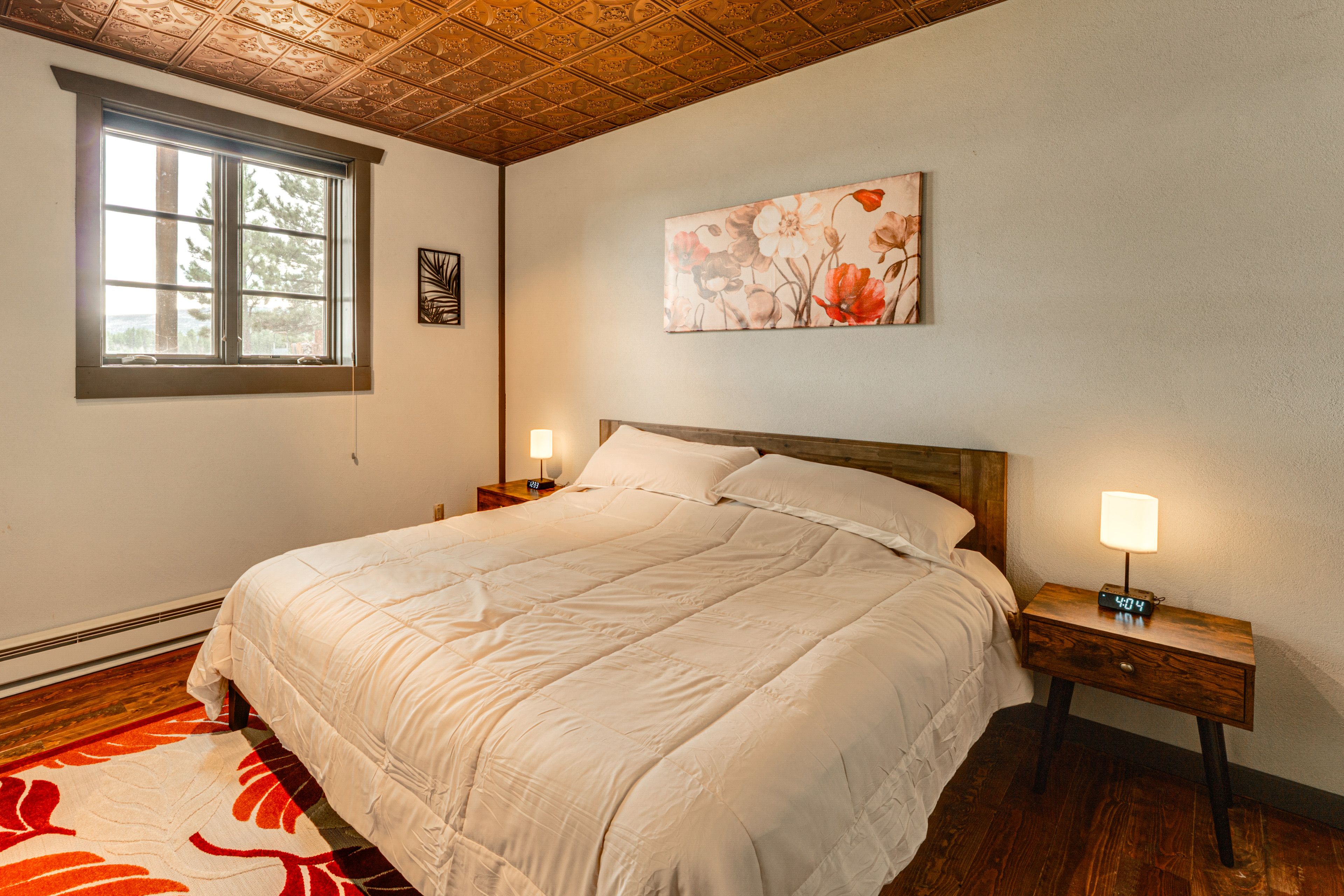 Bedroom 2 | King Bed | Smart TV | Lower Level