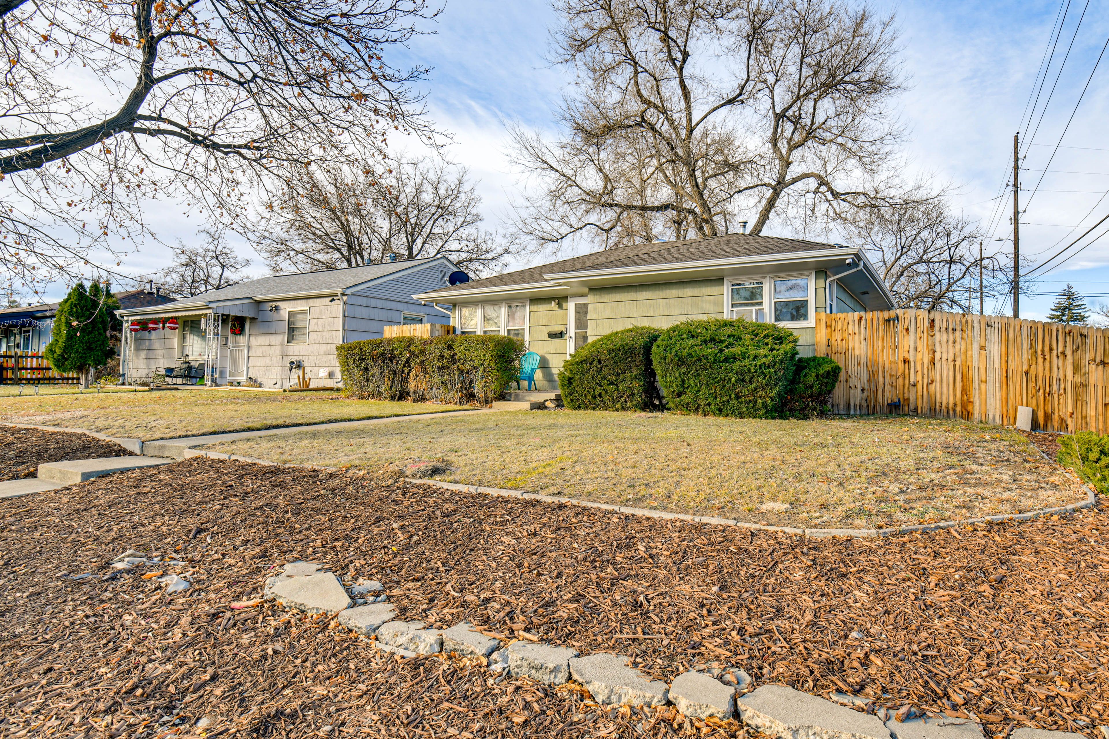 Parking | Driveway (1 Vehicle) | Free Street Parking