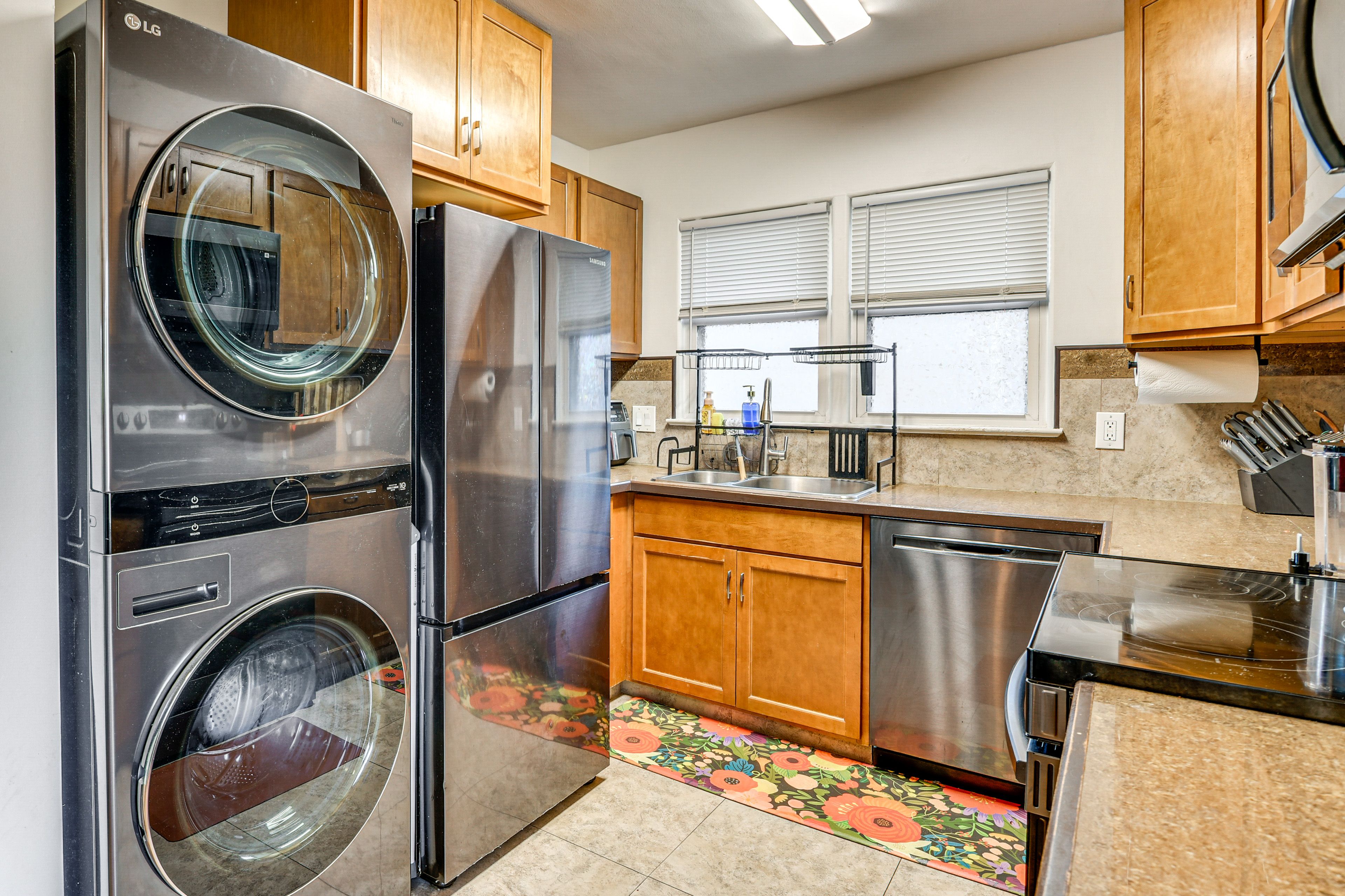 Kitchen | Keurig Coffee Maker | Washer & Dryer