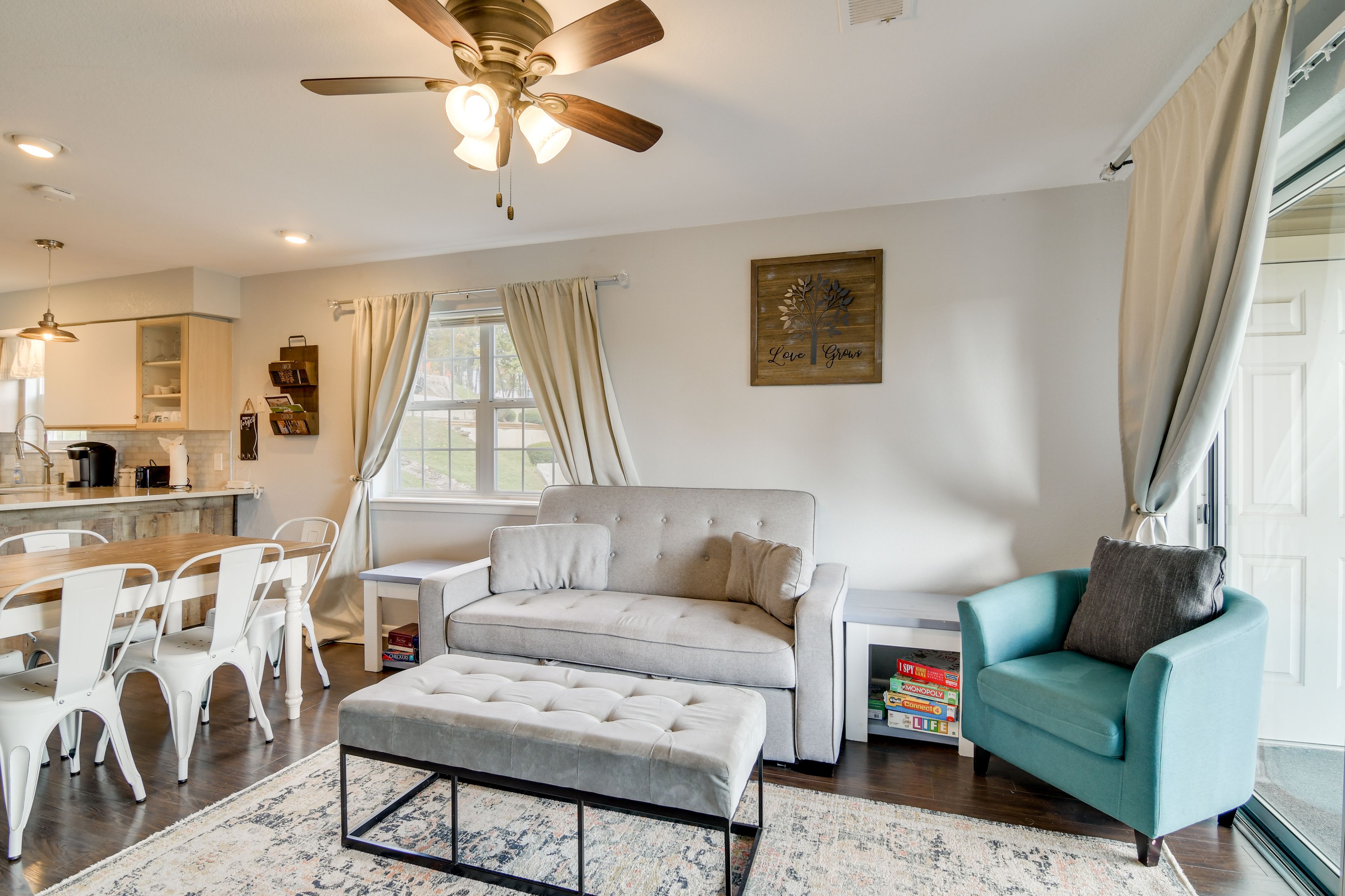 Living Room | Queen Sleeper Sofa | Free WiFi