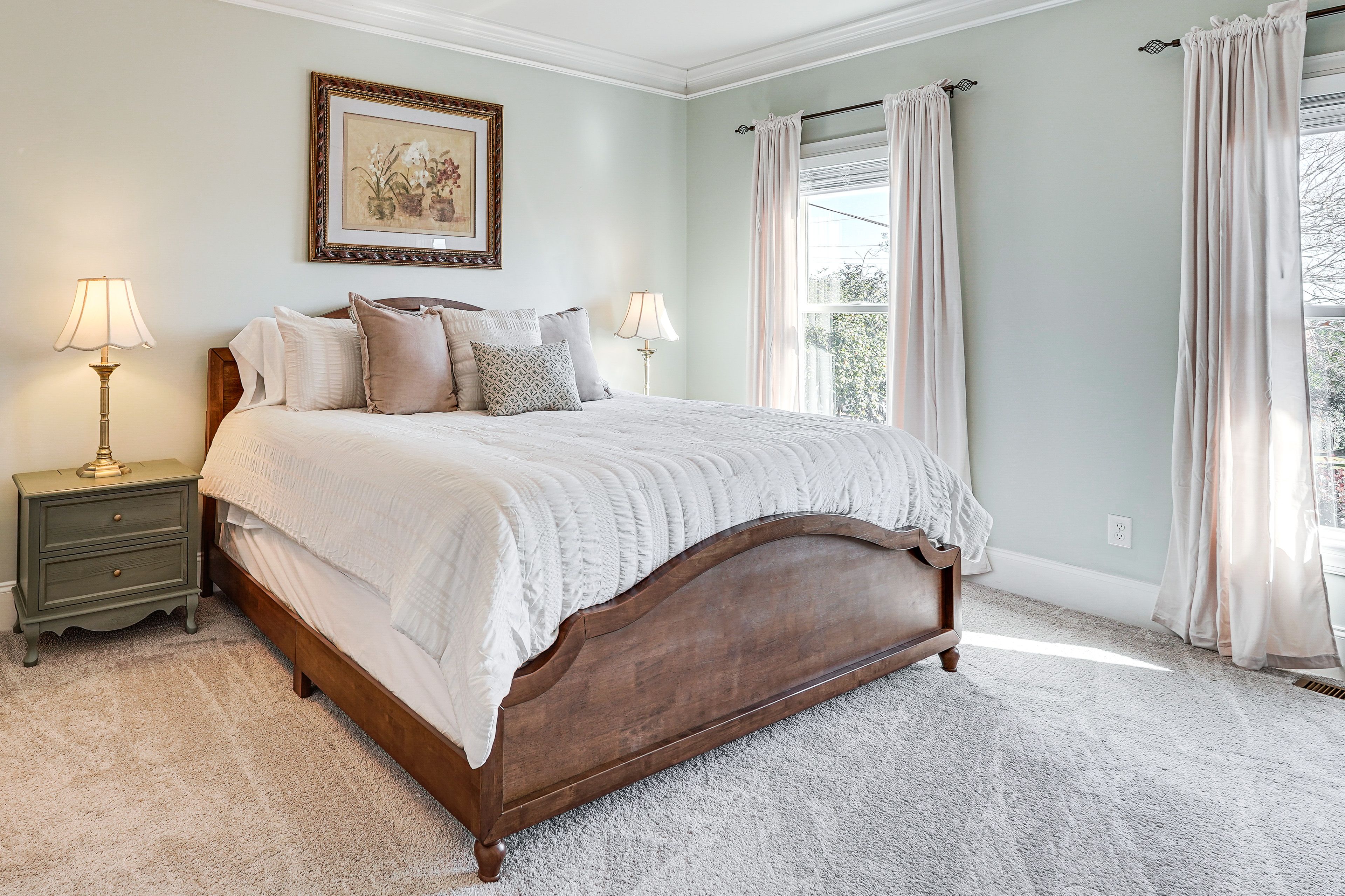 Bedroom 1 | 1st Floor | King Bed | Walk-In Closet | En-Suite Bathroom