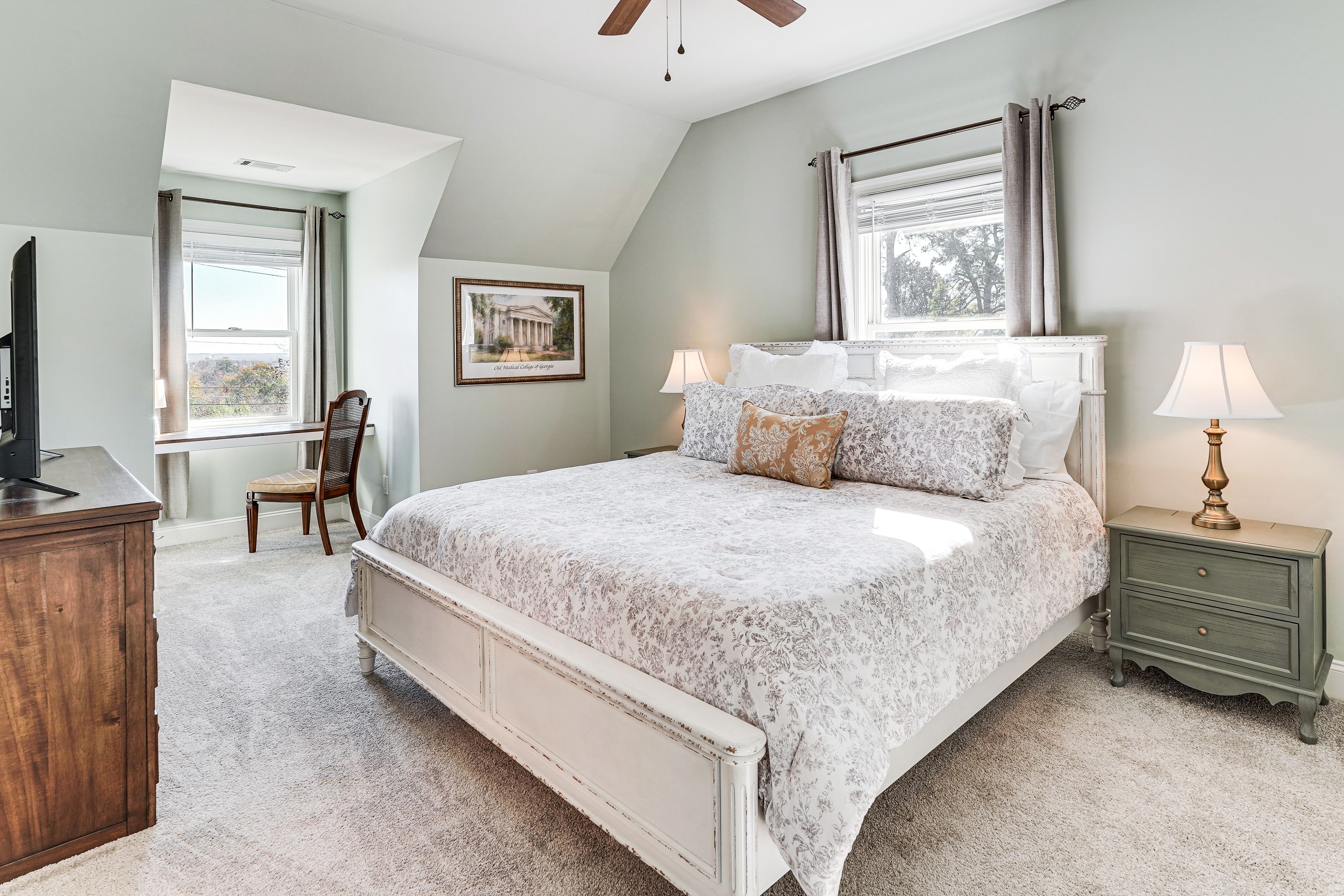 Bedroom 2 | 2nd Floor | King Bed | Linens Provided | En-Suite Bathroom