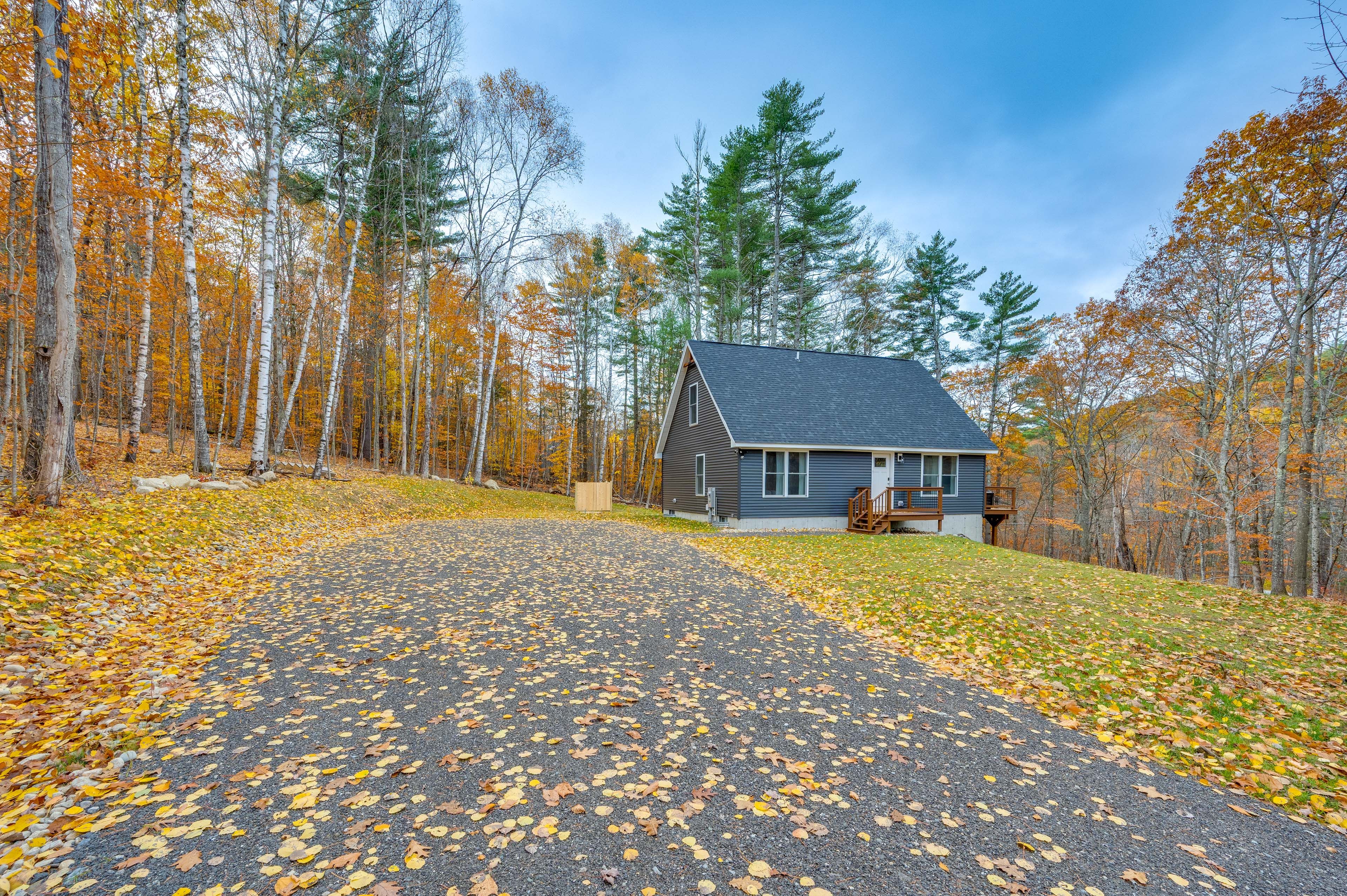 Parking | Driveway (8 Vehicles)