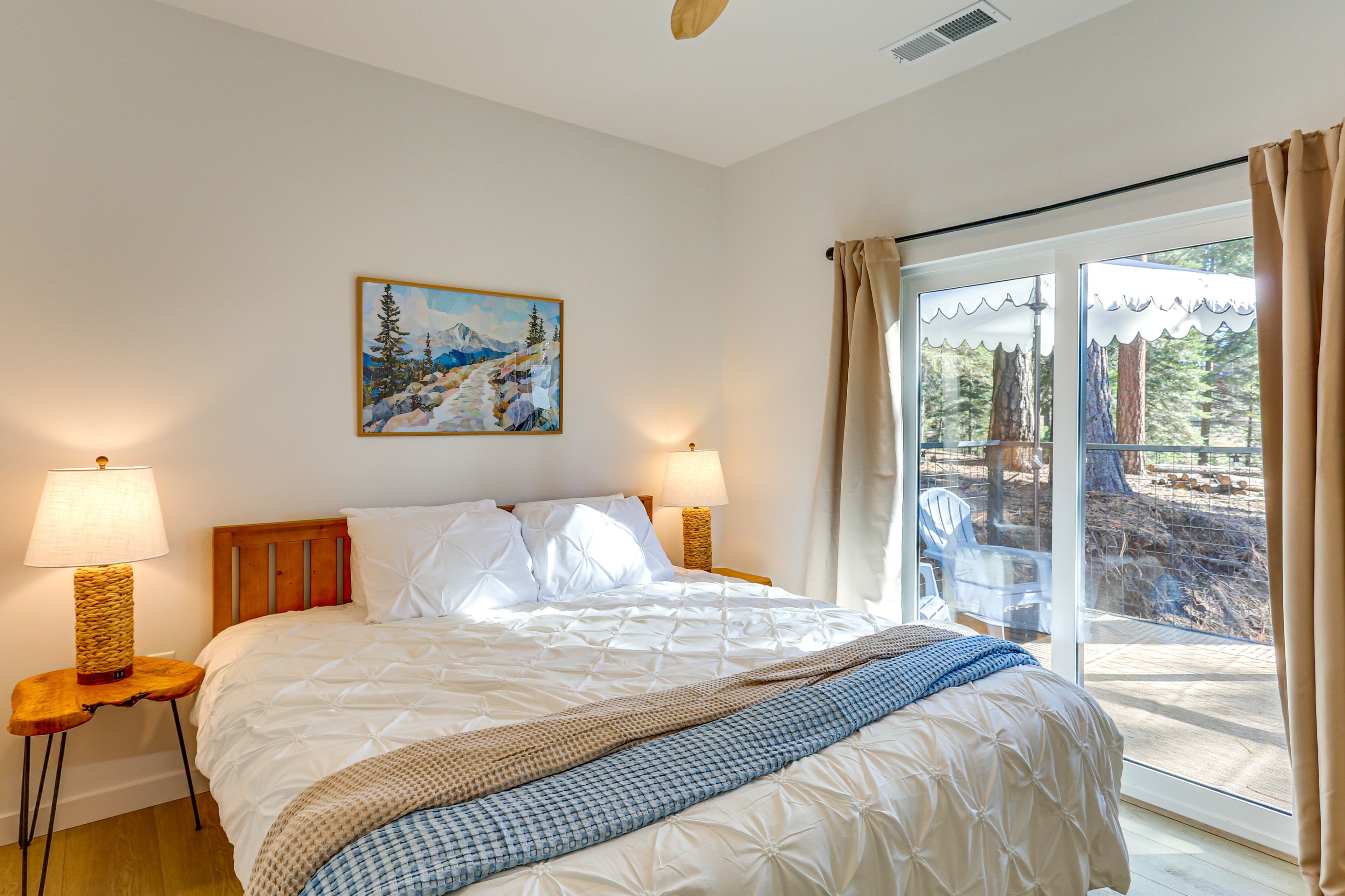 Bedroom 2 | King Bed