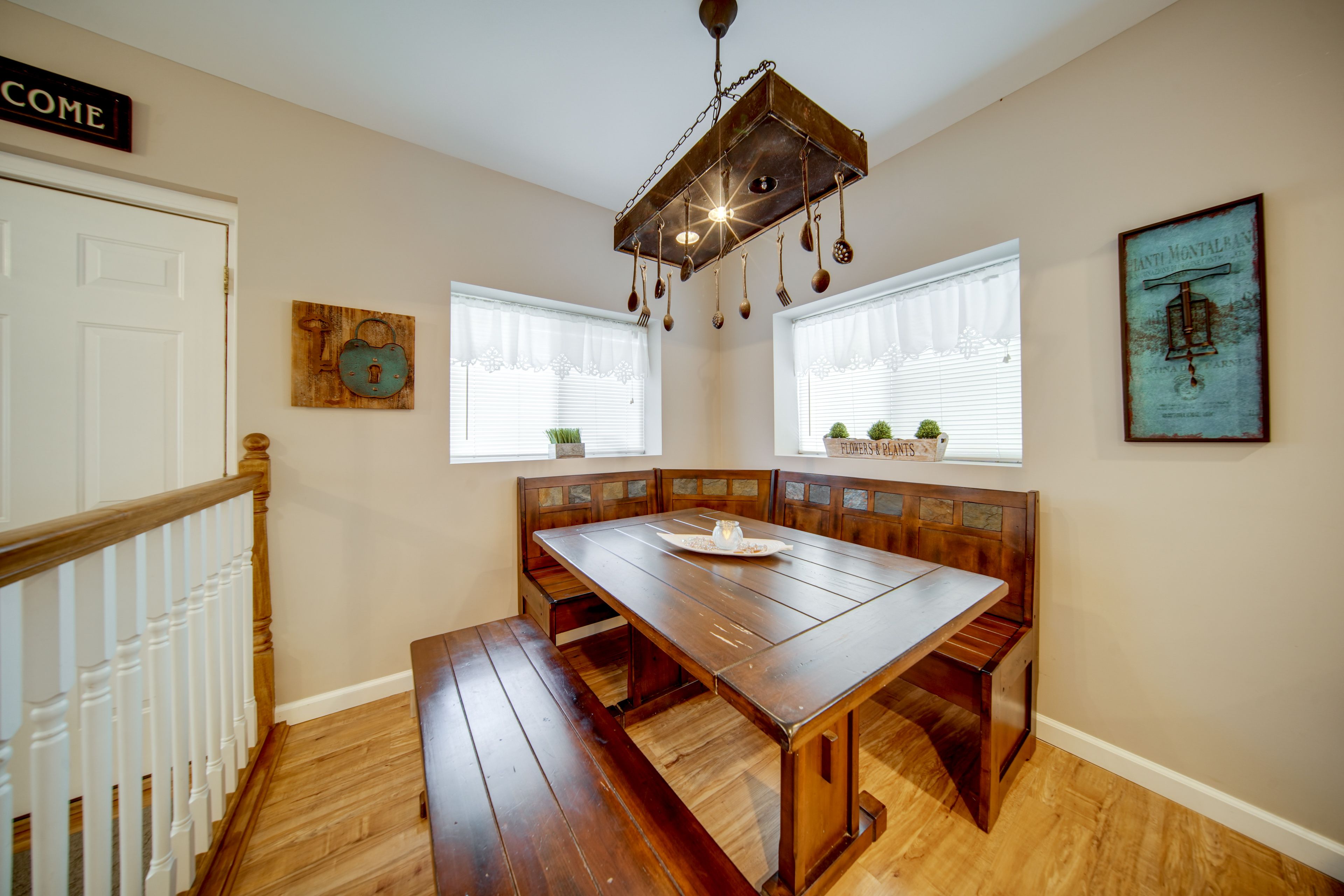 Breakfast Nook | Dishware & Flatware