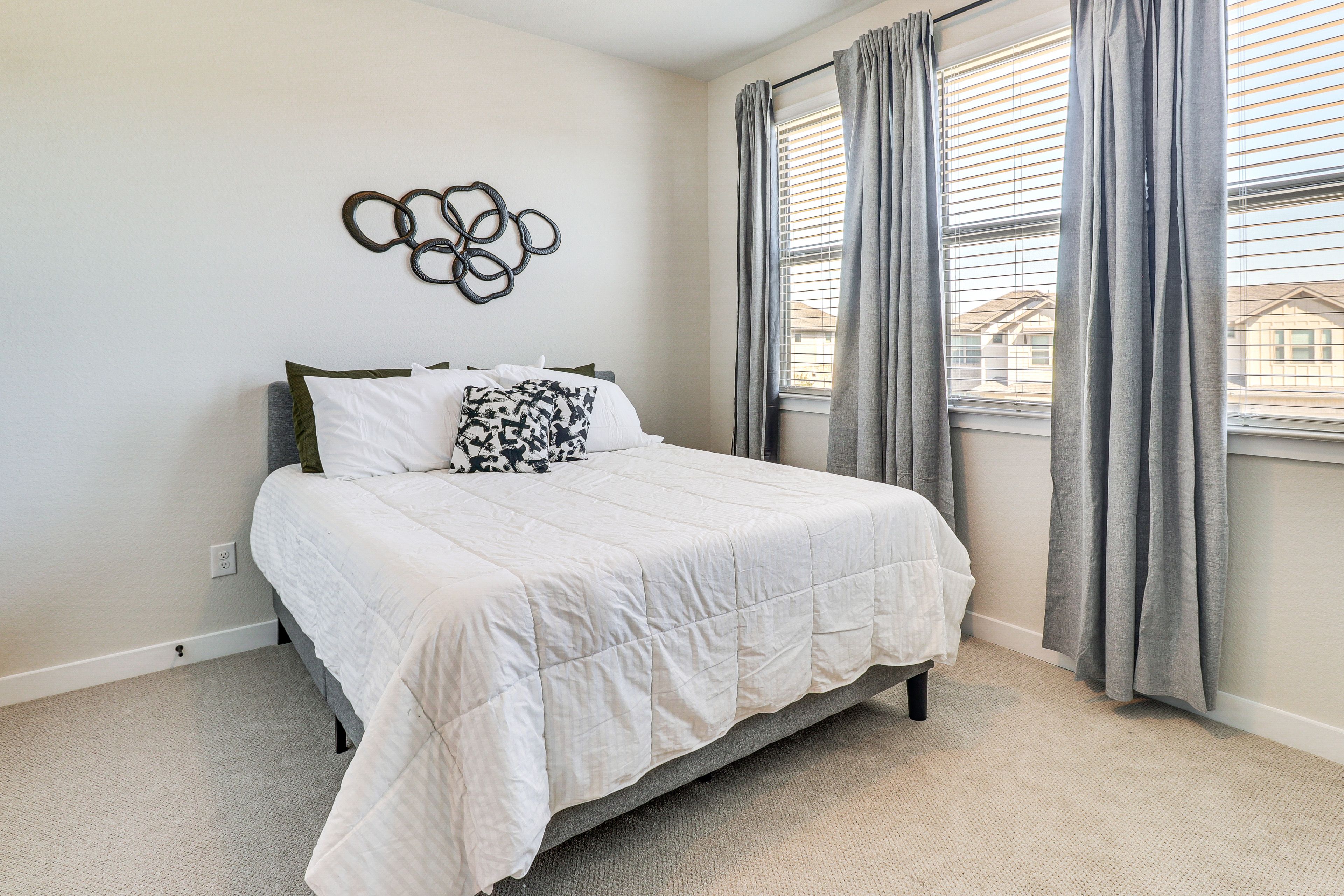 Bedroom 2 | Full Bed | 2nd Floor