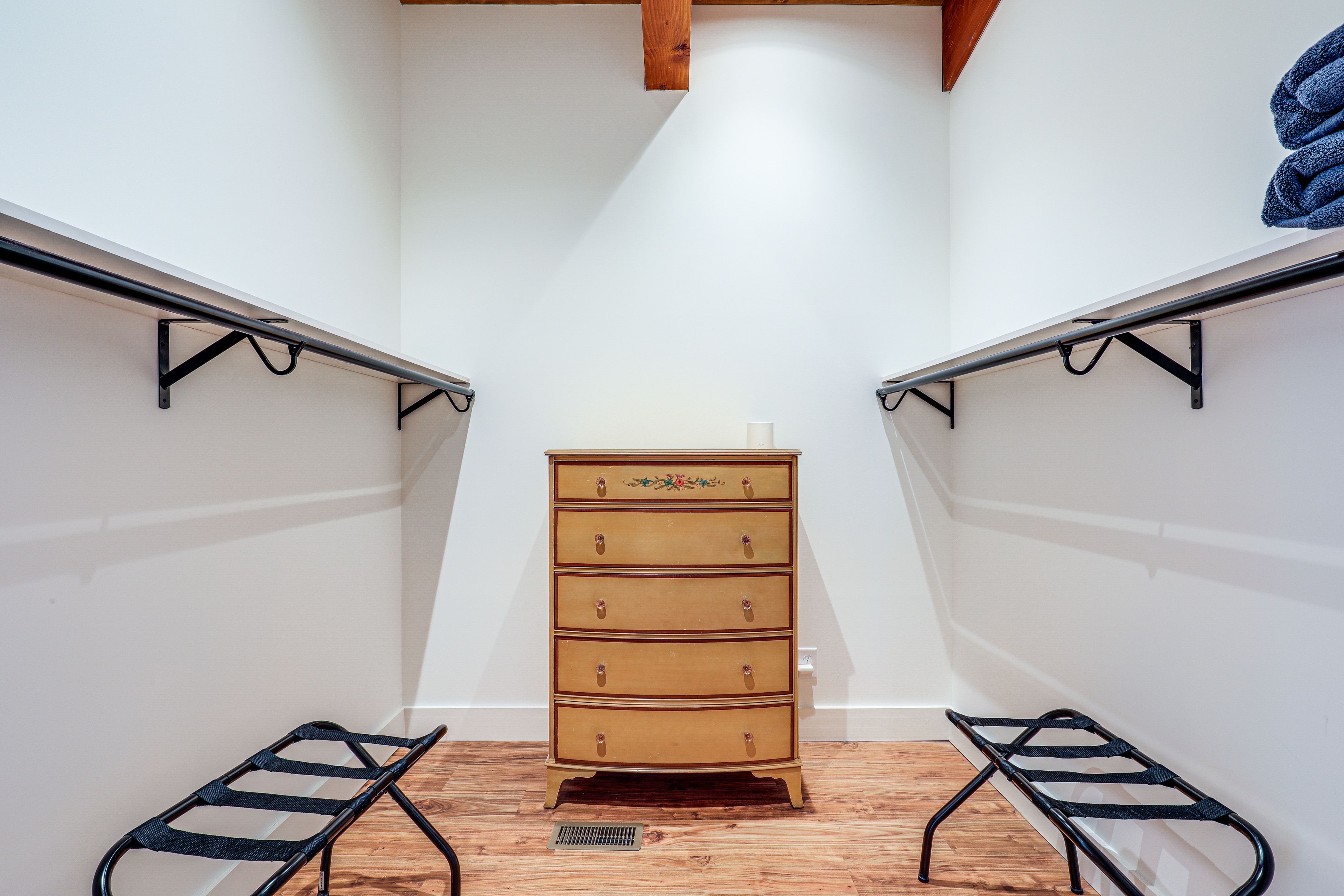 Walk-In Closet | Main Level