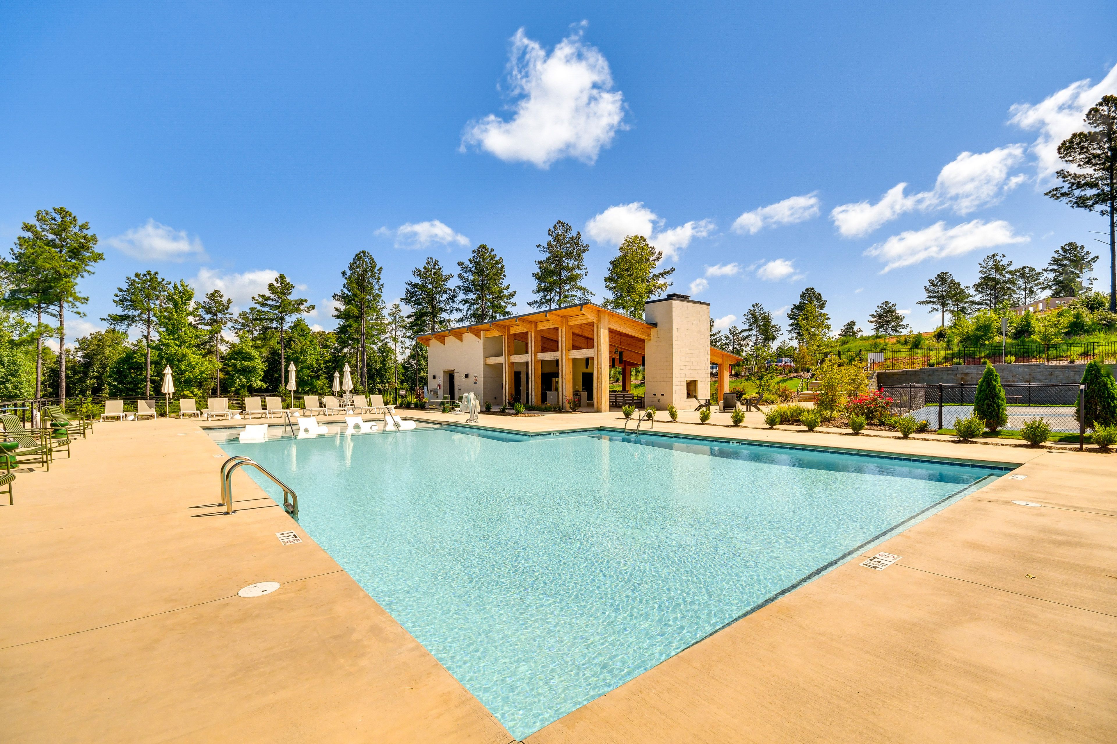 Lakeside Reserve | Community Amenities | Outdoor Pool