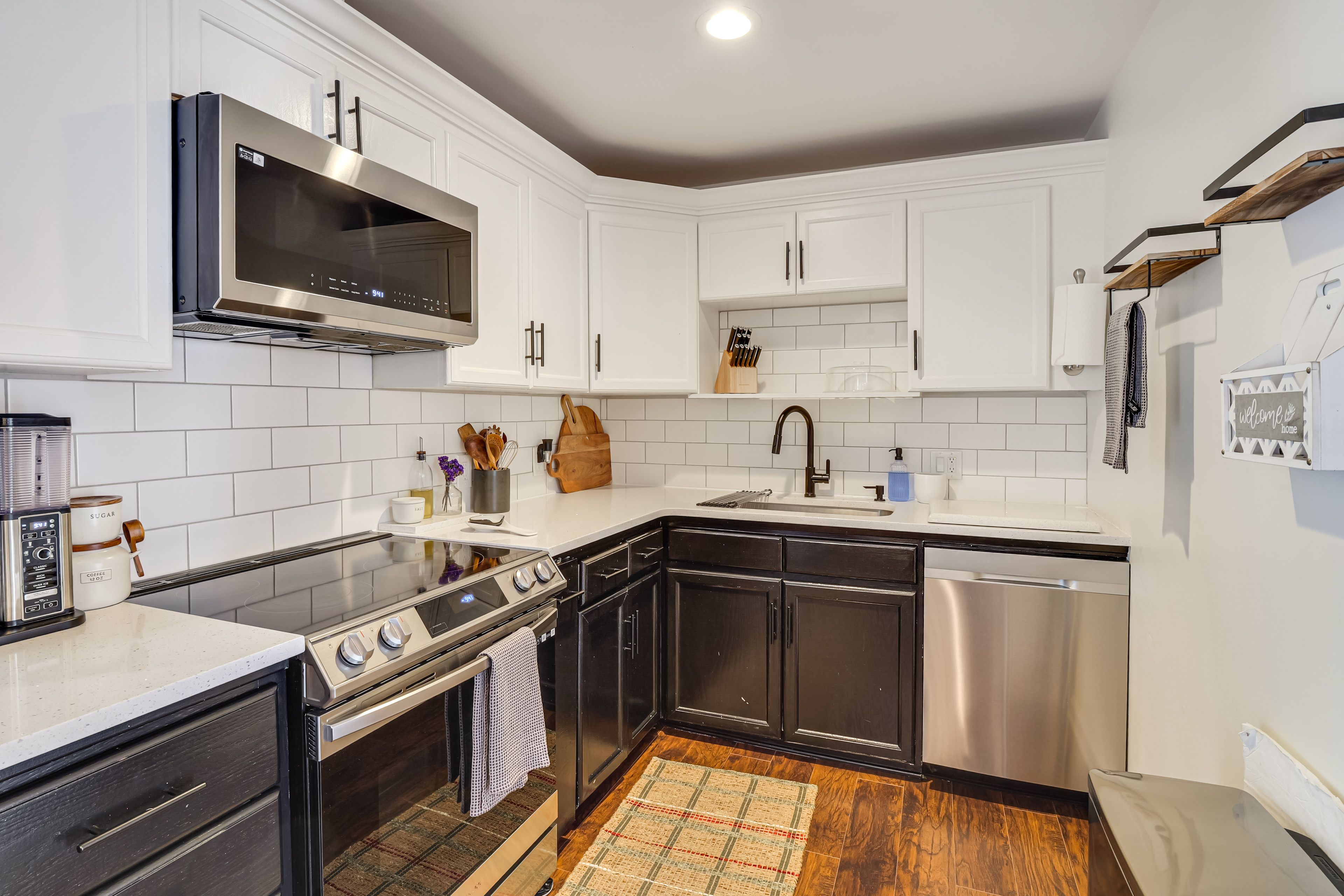 Kitchen | Main Level