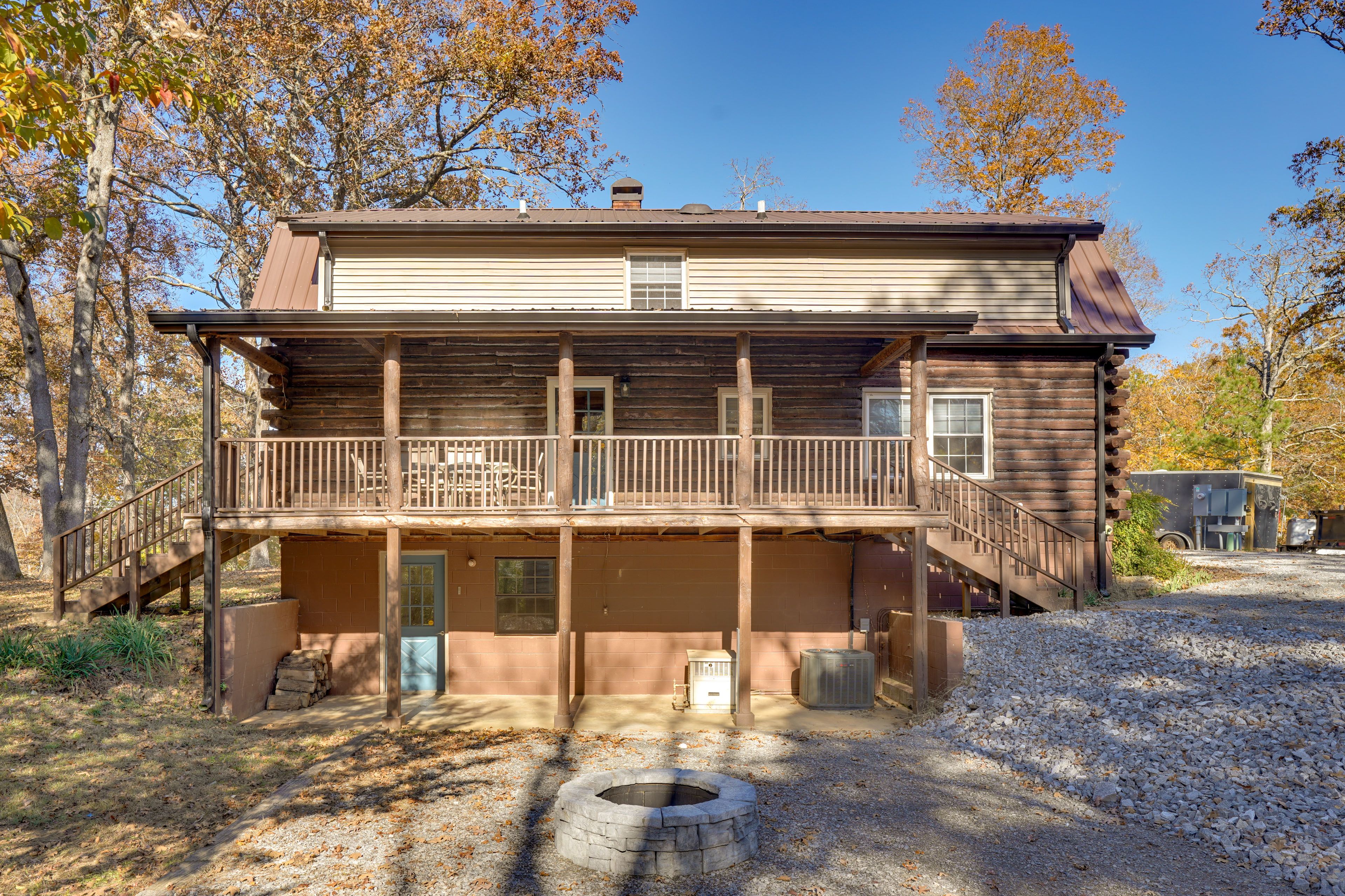 Unfenced Yard | Wood-Burning Fire Pit