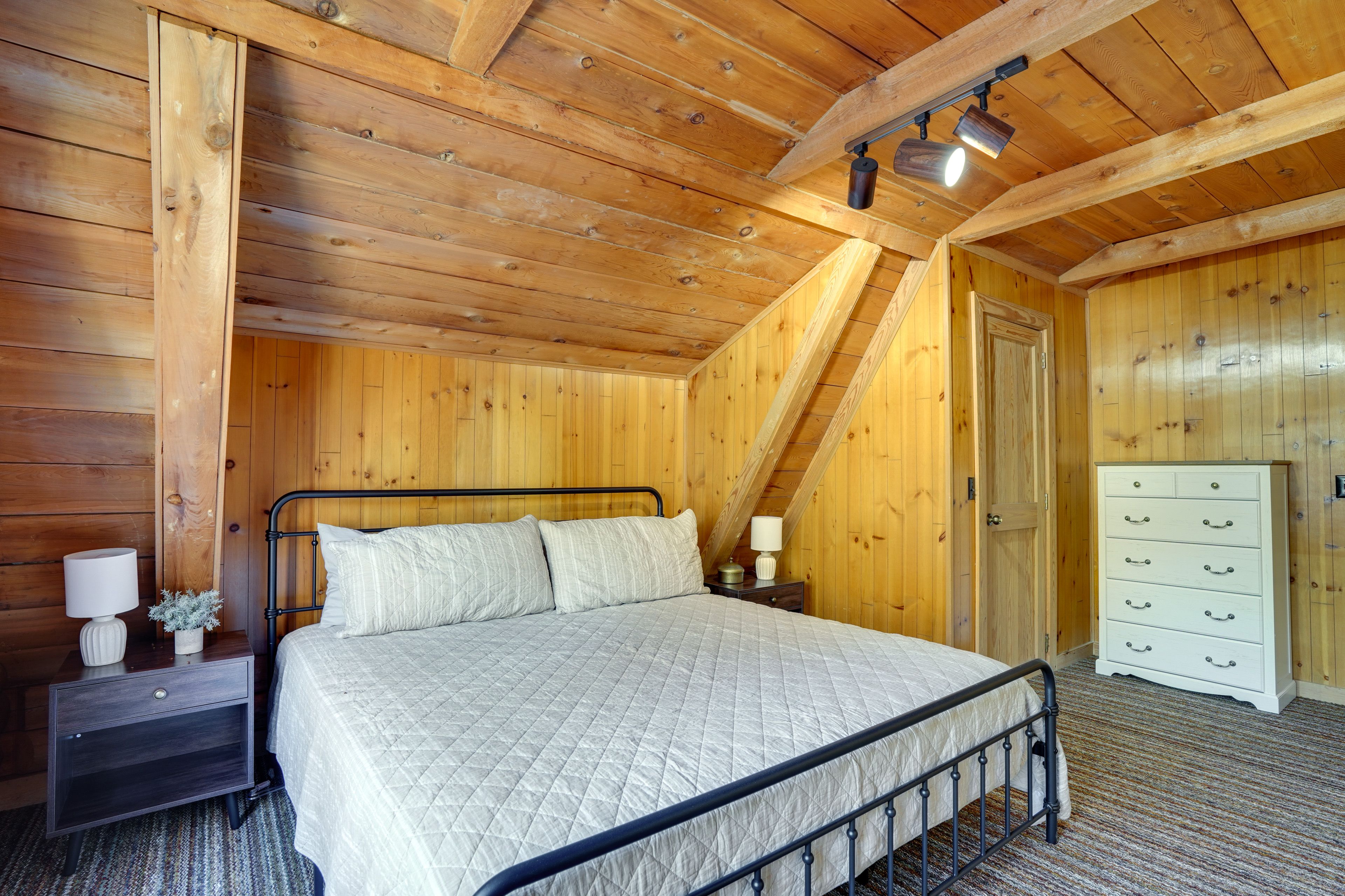 Bedroom 3 | 2nd Floor | King Bed