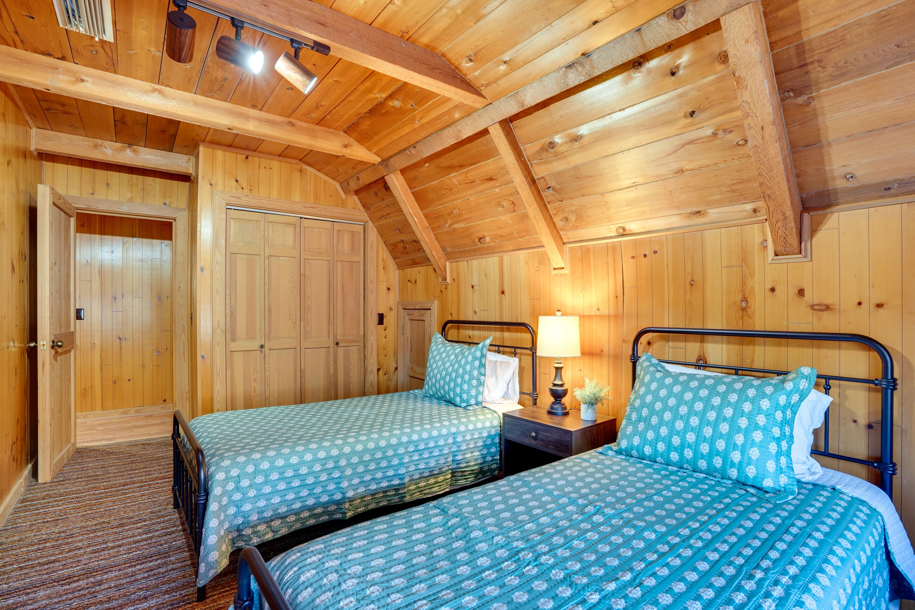 Bedroom 4 | 2nd Floor | 2 Twin Beds