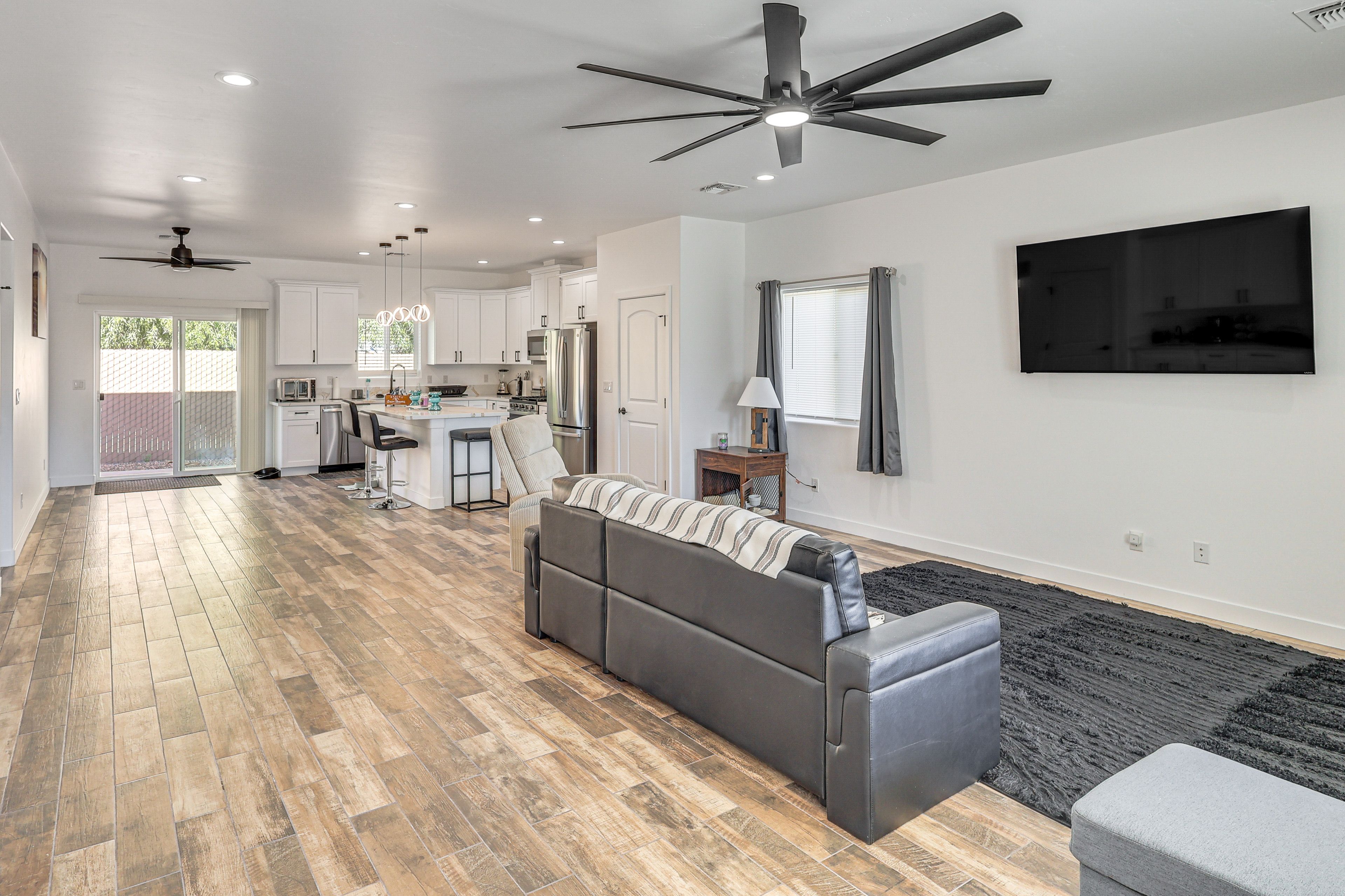 Living Room | Full Sleeper Sofa