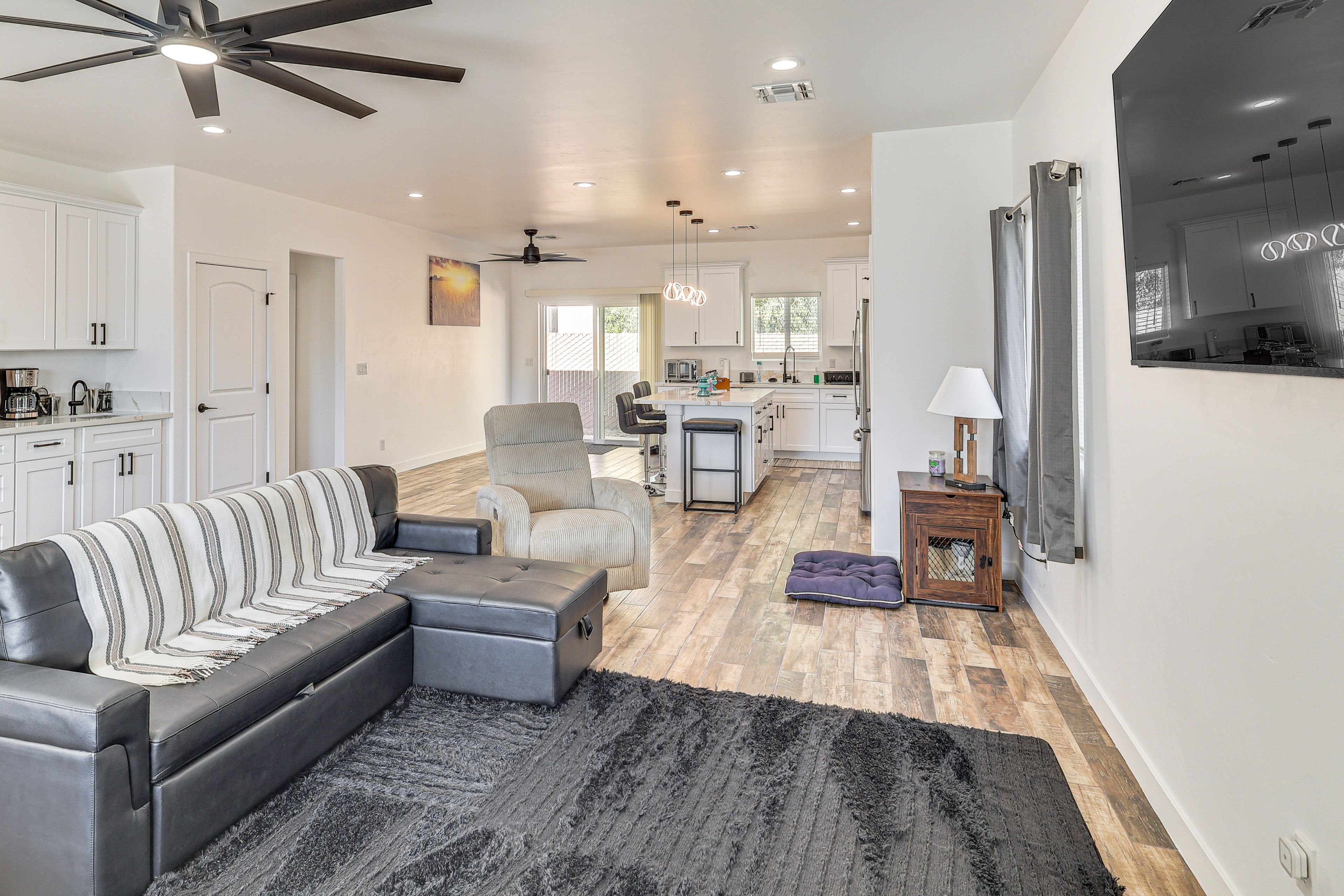 Bullhead City Vacation Rental | 3BR | 2BA | 1,483 Sq Ft | Small Step to Enter