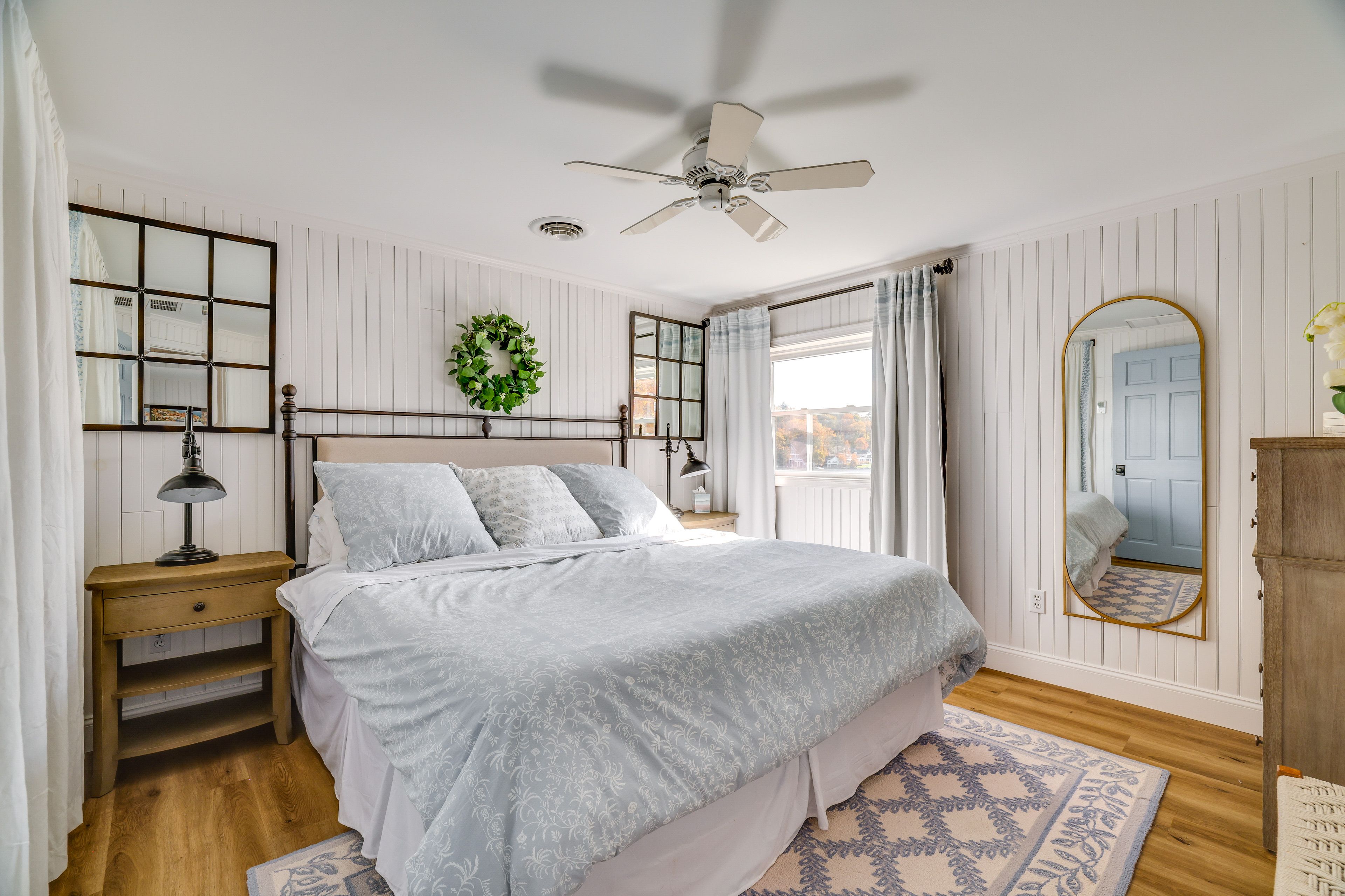 Bedroom 1 | King Bed | Flat-Screen TV | 2nd Floor