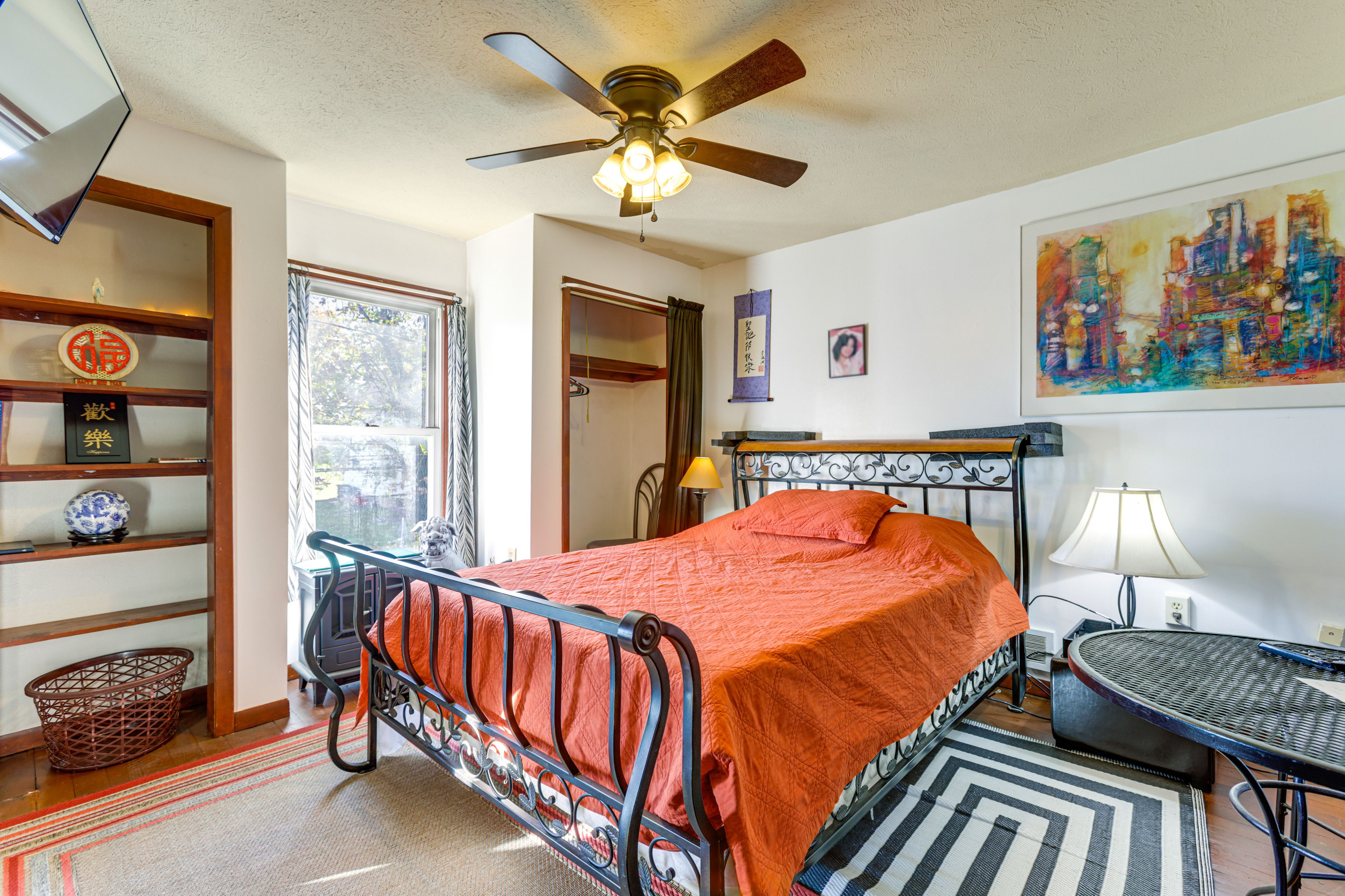 Bedroom 3 | 2nd Floor | Queen Bed