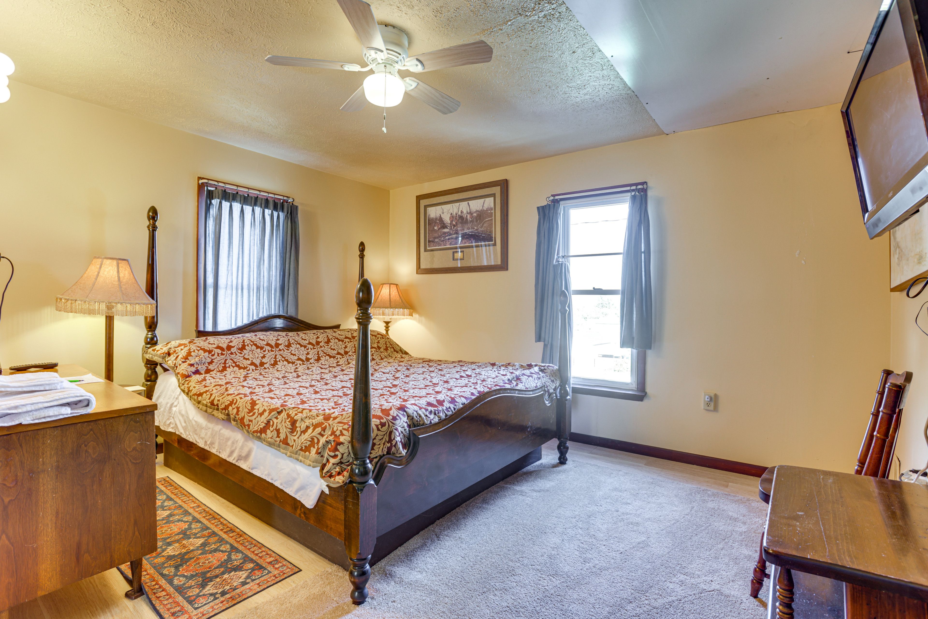 Bedroom 1 | 2nd Floor | King Bed | Fireplace