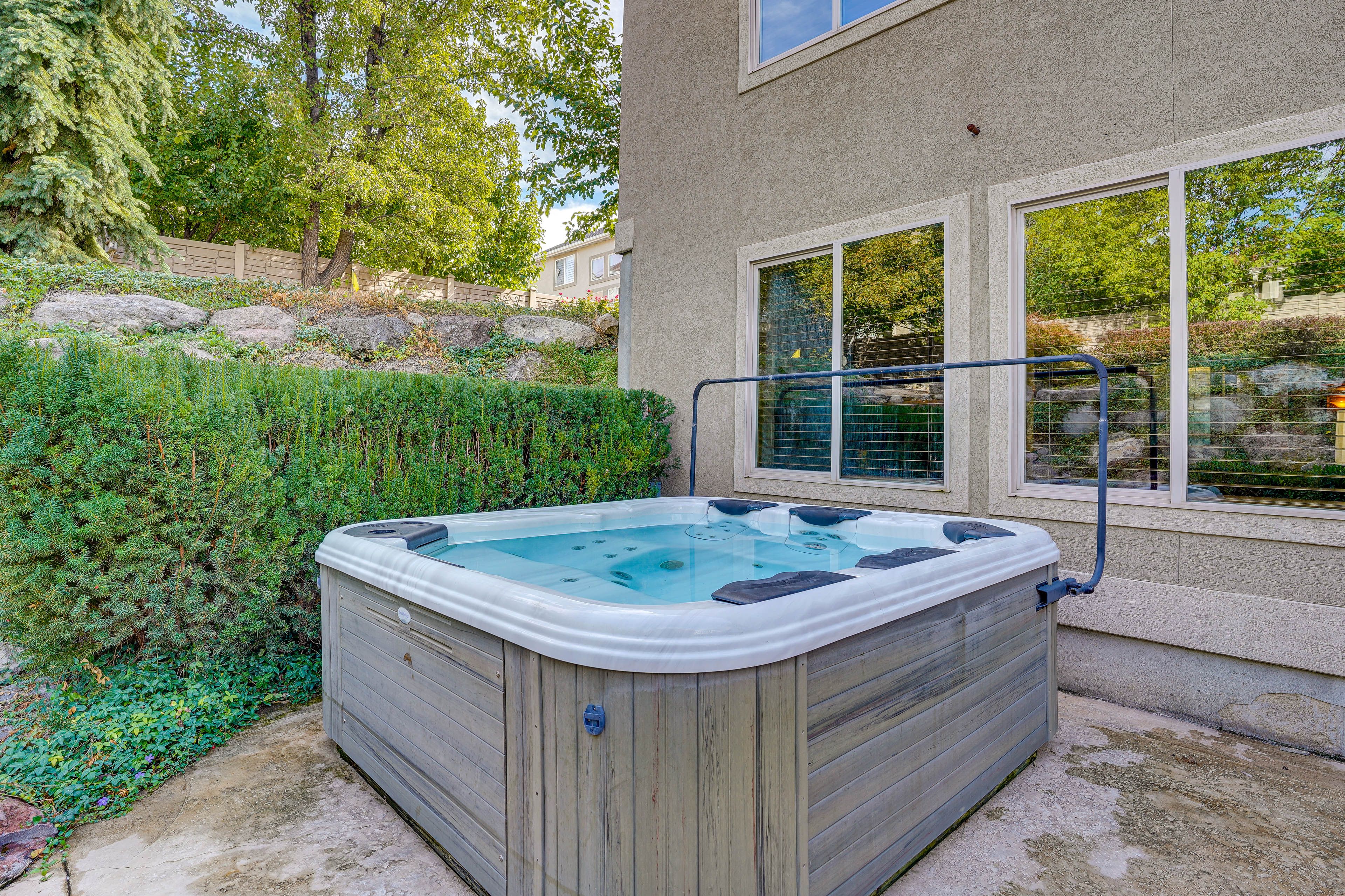 Private Hot Tub (Optional)