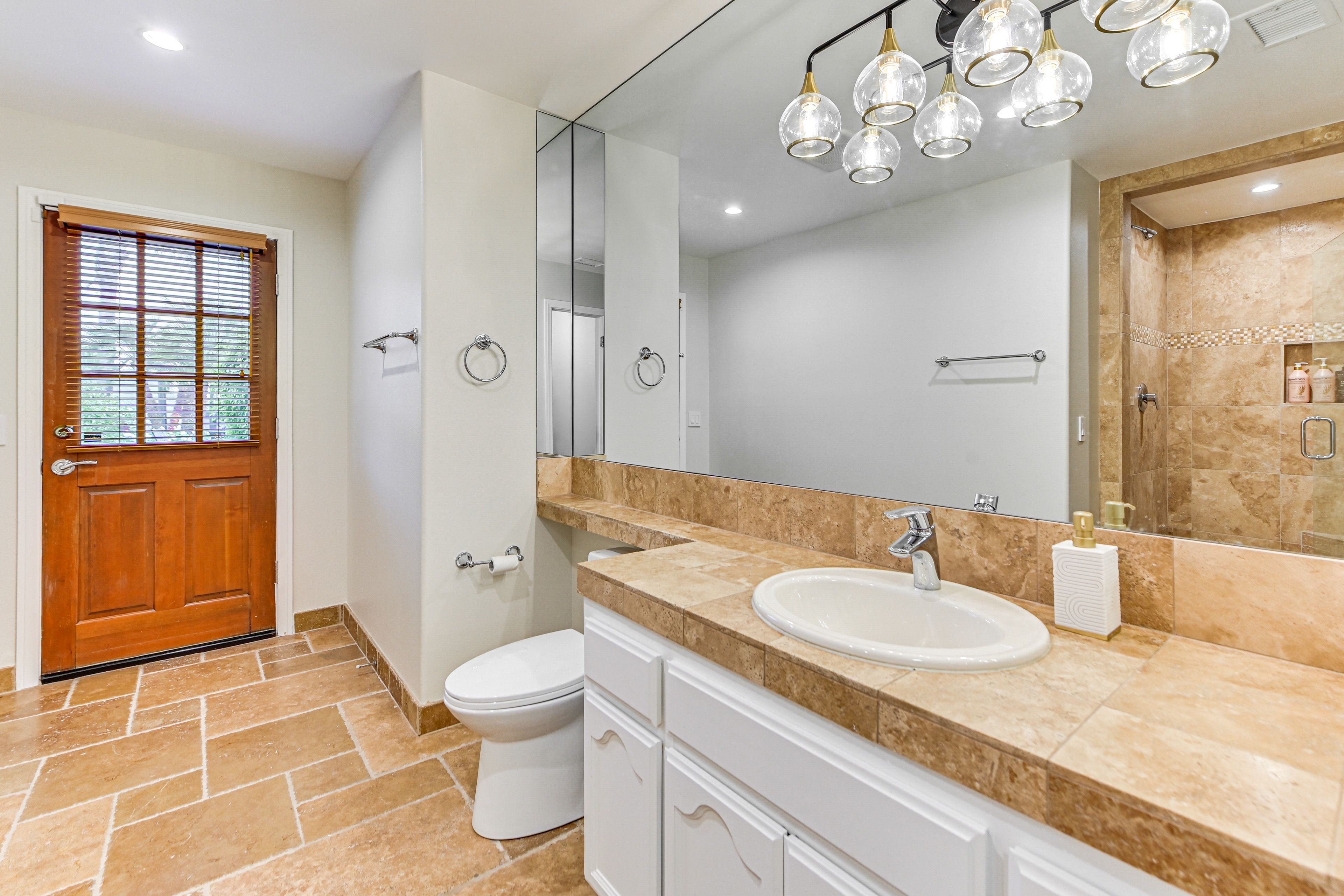 Bathroom | Towels Provided | 1st Floor